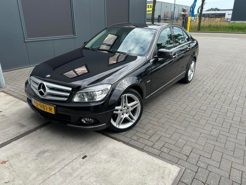 Mercedes-Benz C-Klasse 1.8 C200 Kompressor Sedan AUT 2009, Auto's, Mercedes-Benz, Achterwielaandrijving, 1800 kg, 4 cilinders