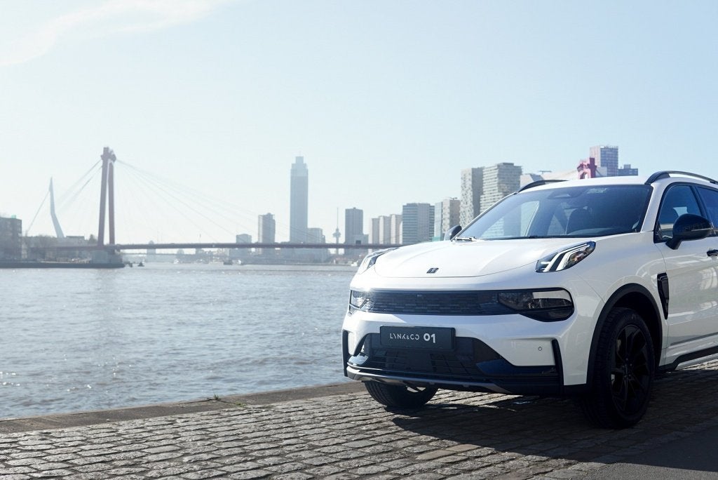 Lynk & Co 01 More Light Edition | Lederen bekleding | Stoelv, Auto's, Automaat, 12 maanden, 1800 kg, Zwart