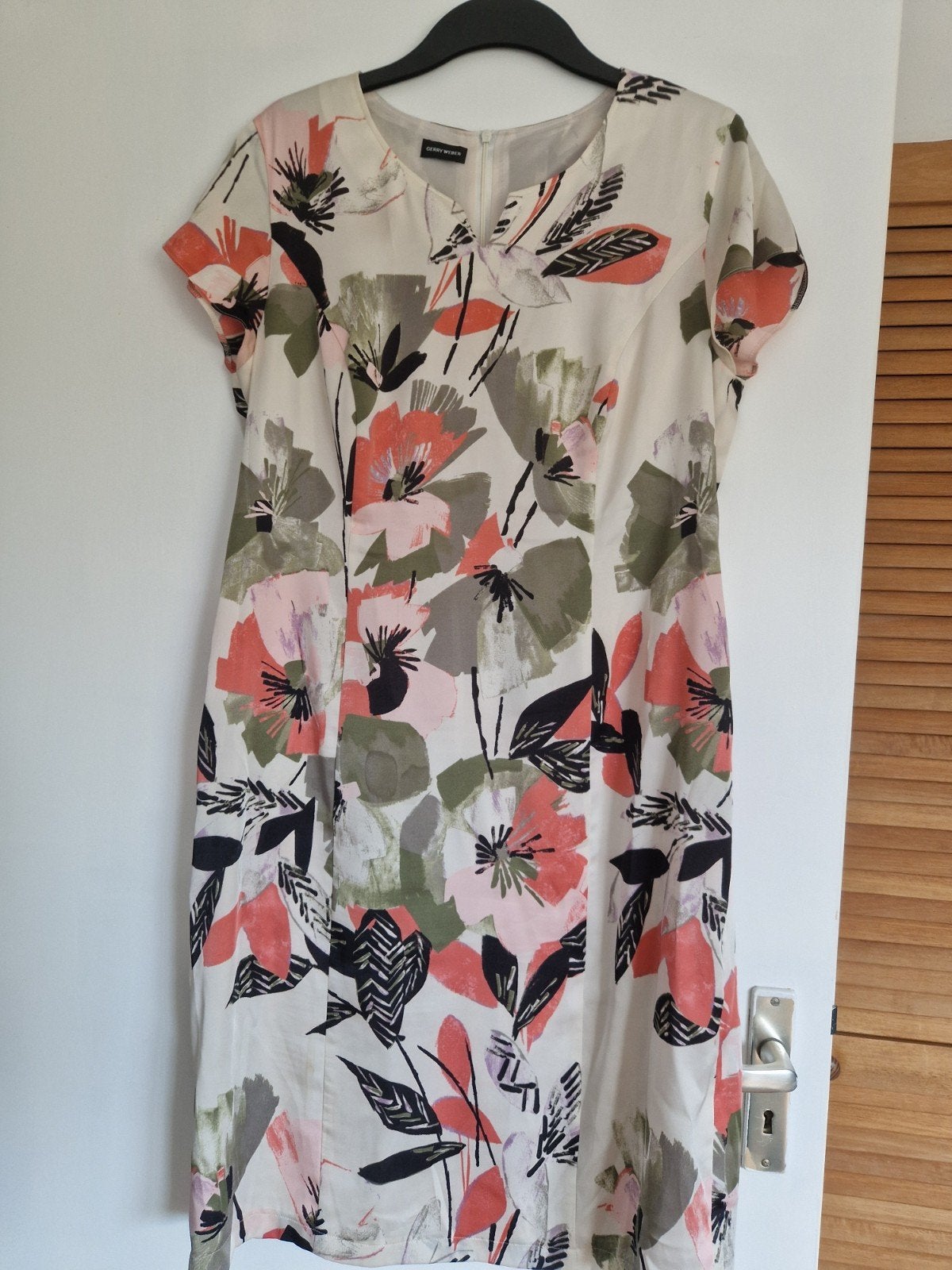 Gerry Weber jurk met bloemenprint, Maat 38/40 (M), Meerkleurig, Ophalen of Verzenden, Zo goed als nieuw