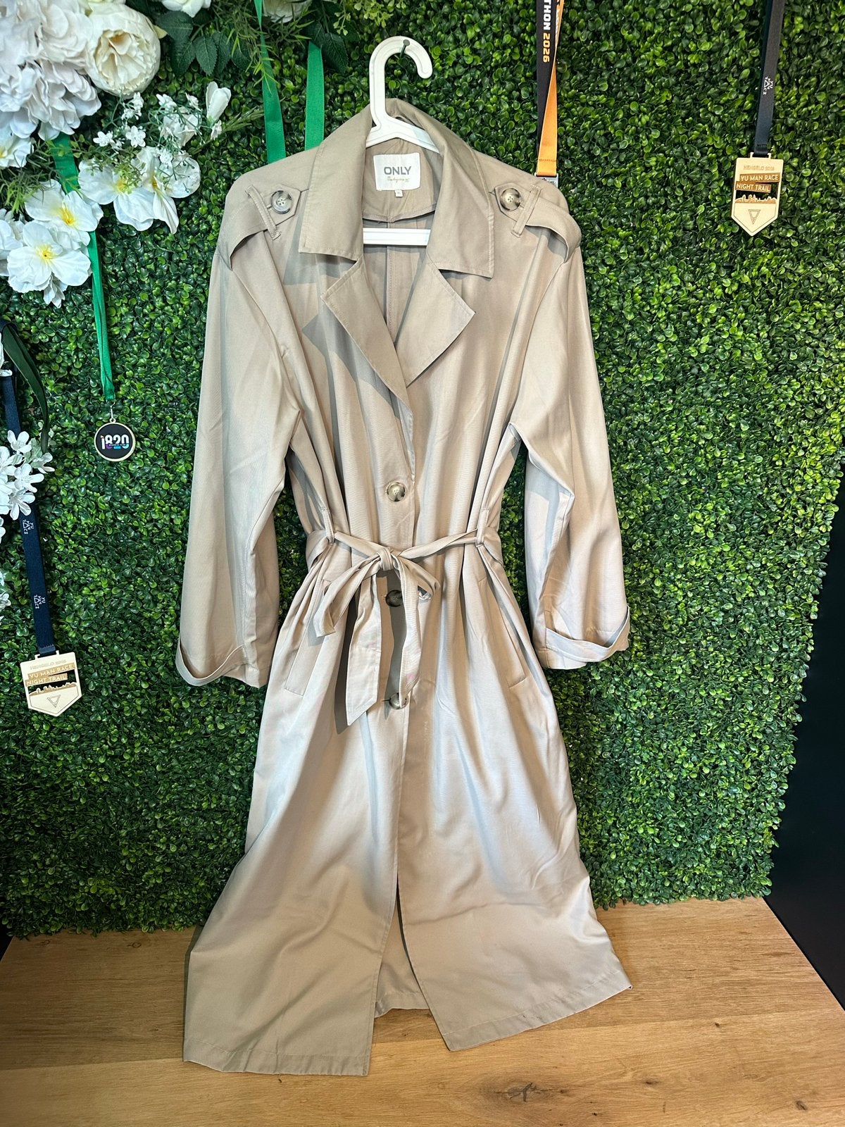 Only Oversized Trenchcoat - Licht Beige - Maat XL, Kleding | Dames, Ophalen of Verzenden, Gedragen, Maat 46/48 (XL) of groter
