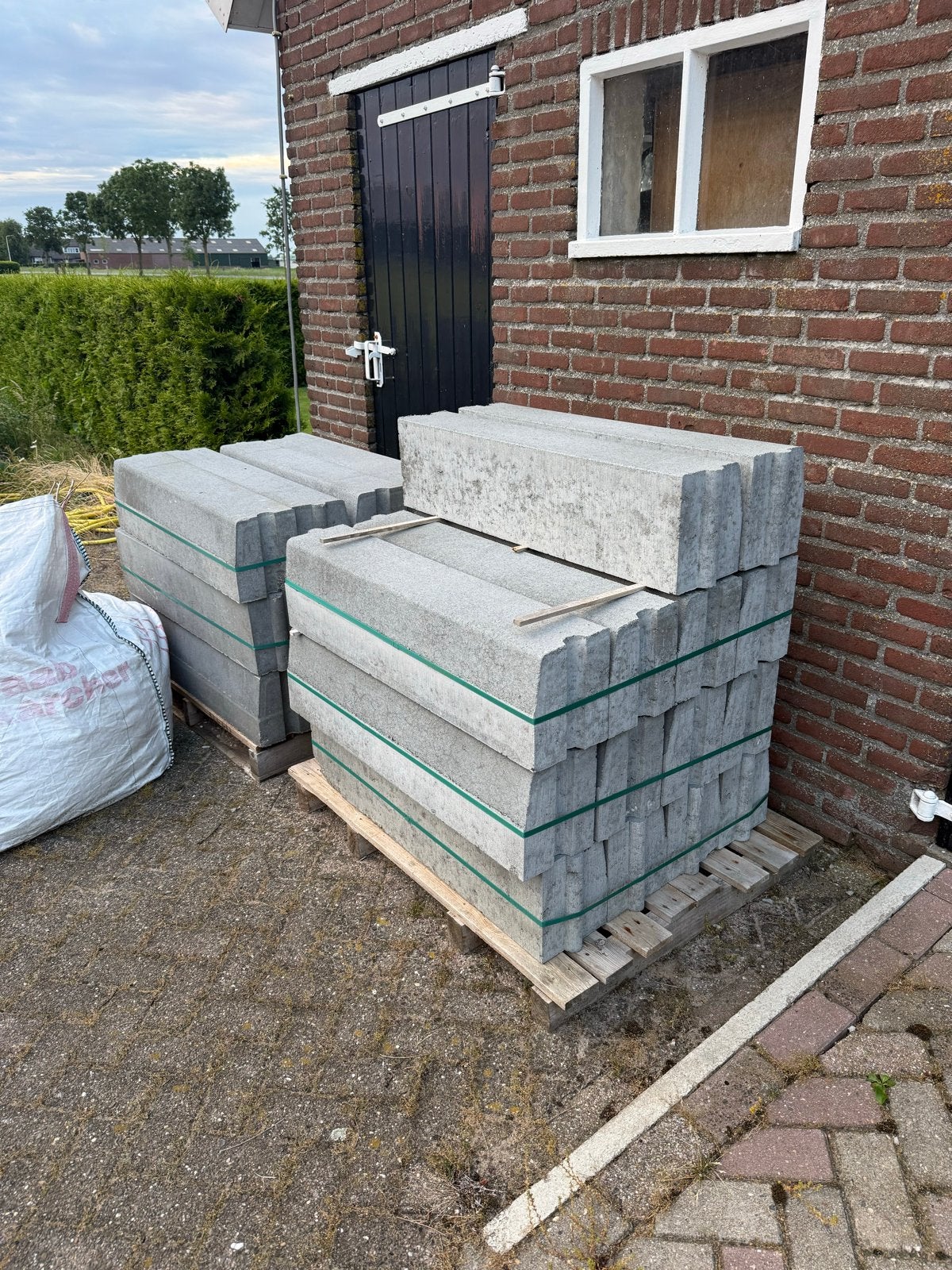 Betonnen trottoirband 18x20x25 - Grijs, nieuwstaat, Tuin en Terras, Grind, Keien en Split, Overige materialen, Overige typen, Ophalen of Verzenden