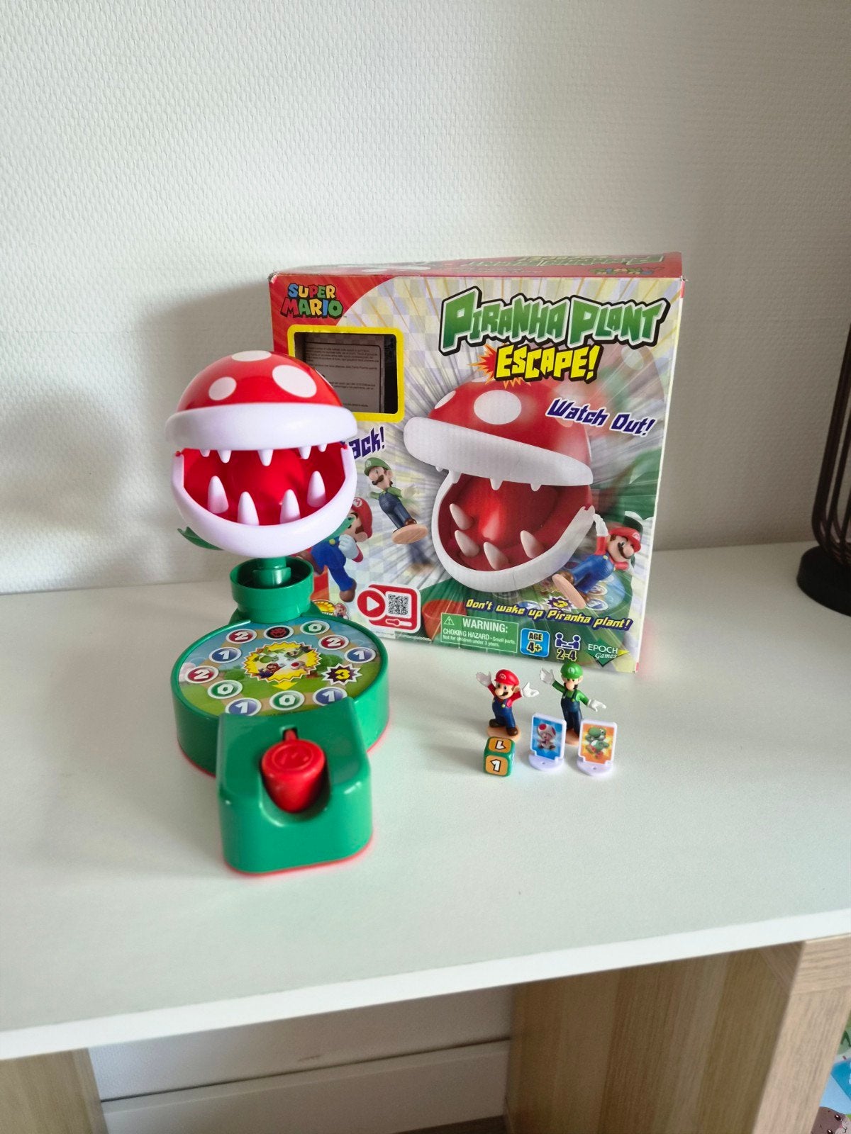 Super Mario Piranha Plant Escape! Bordspel, Ophalen of Verzenden, Zo goed als nieuw, Jongen of Meisje