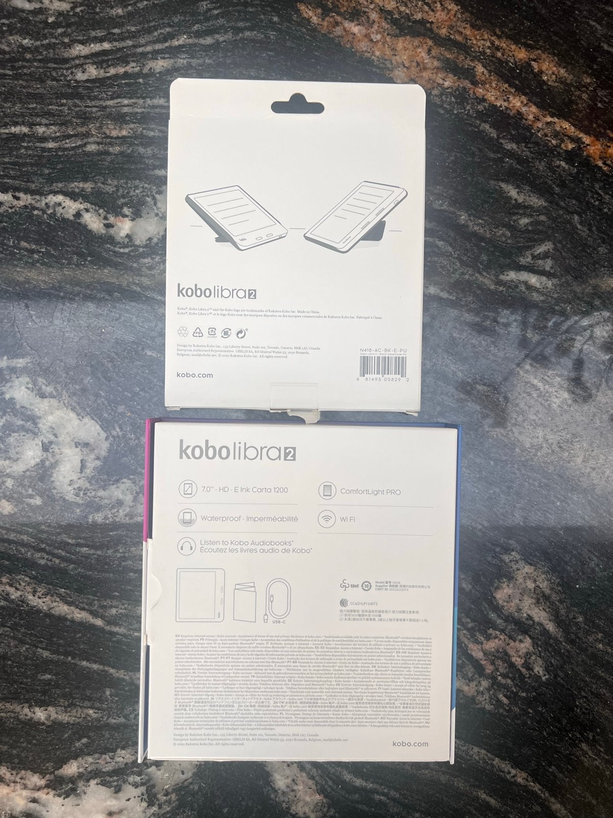 Foto 3 van Kobo Libra 2 E-reader met SleepCover - Zo goed als nieuw