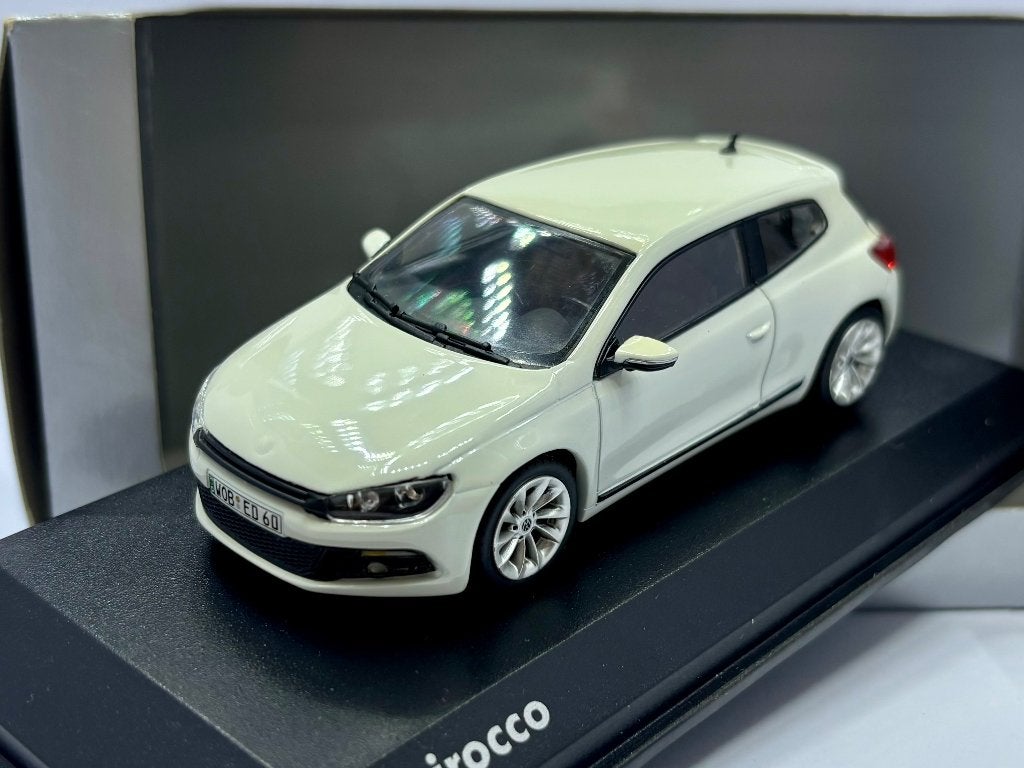 1:43  Volkswagen scirocco, Ophalen of Verzenden, Zo goed als nieuw, Auto, Overige merken