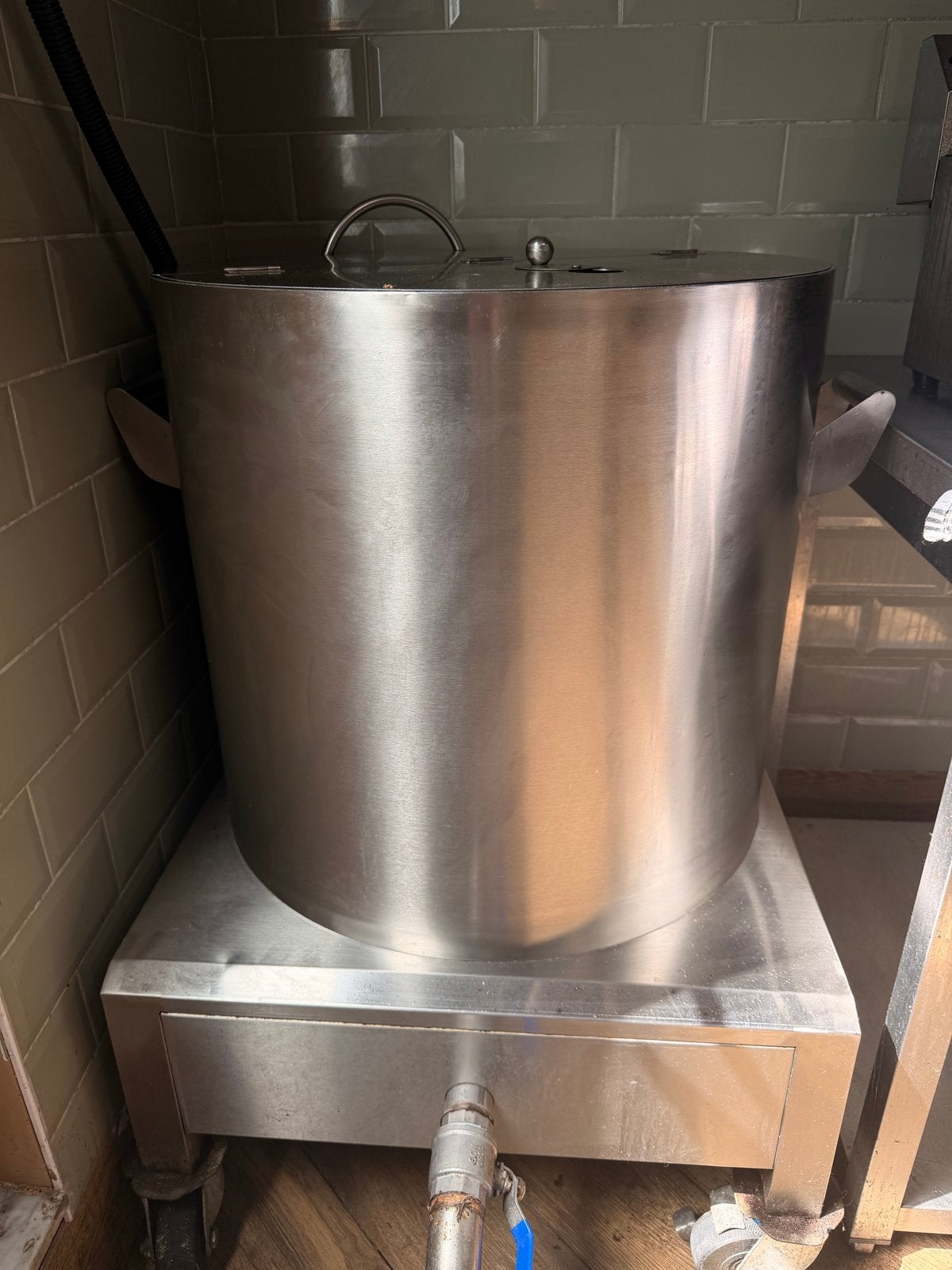 Grote RVS kookketel / soepketel, Witgoed en Apparatuur, Fornuizen, Ophalen, Gebruikt, 60 cm of meer, 3 kookzones of minder