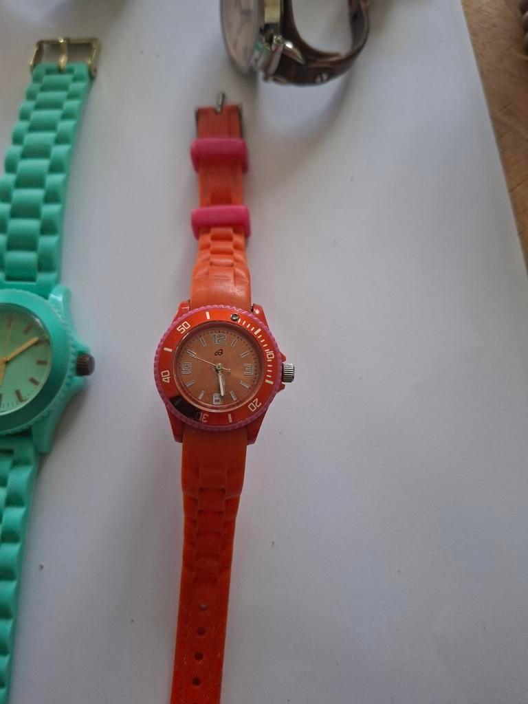 Verschillende dames horloges, Sieraden, Tassen en Uiterlijk, Horloges | Kinderen, Ophalen of Verzenden, Gebruikt, Meisje
