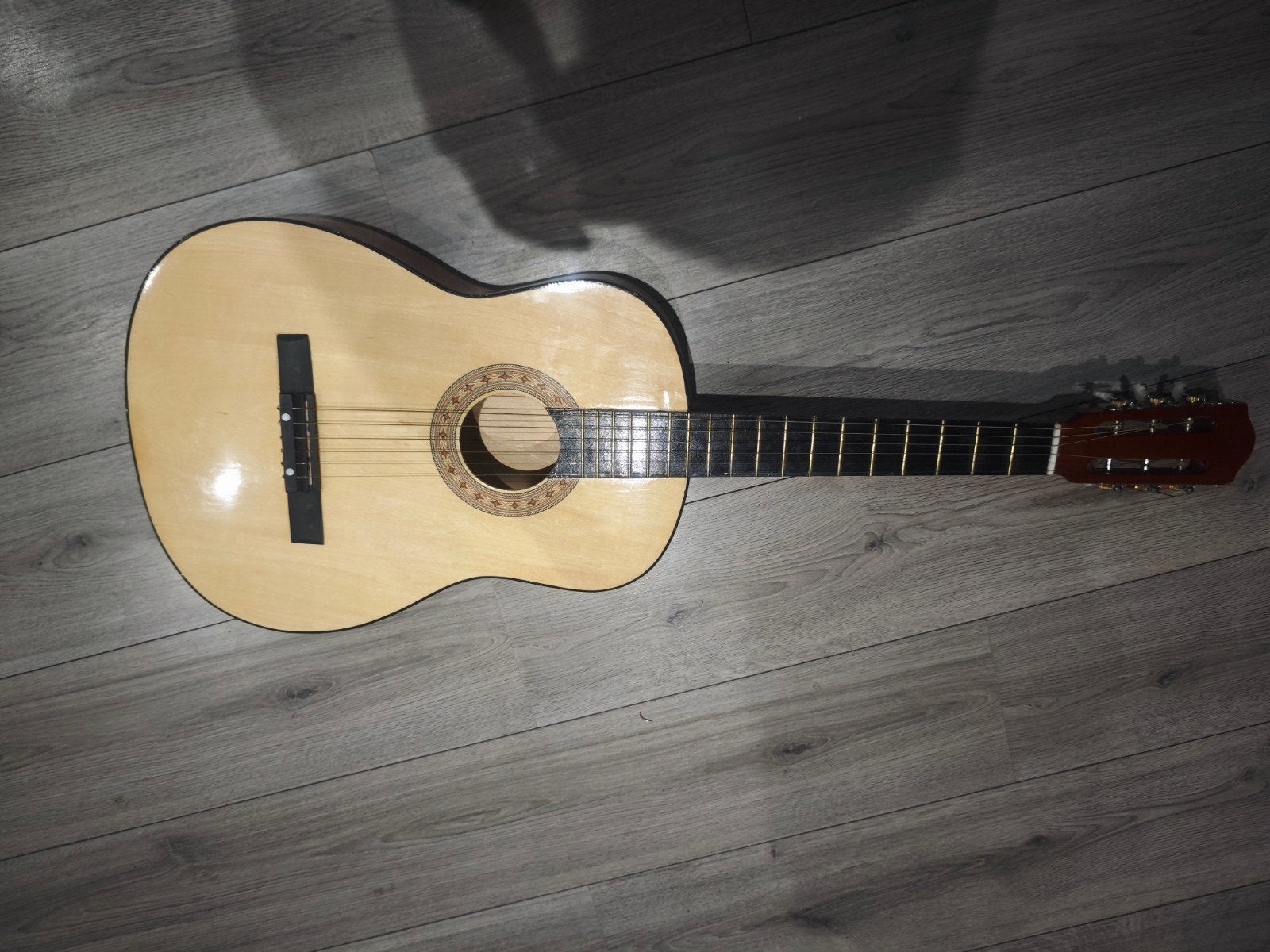 Decoratieve gitaar - ideaal voor interieur, Ophalen of Verzenden, Gebruikt, Klassieke of Spaanse gitaar
