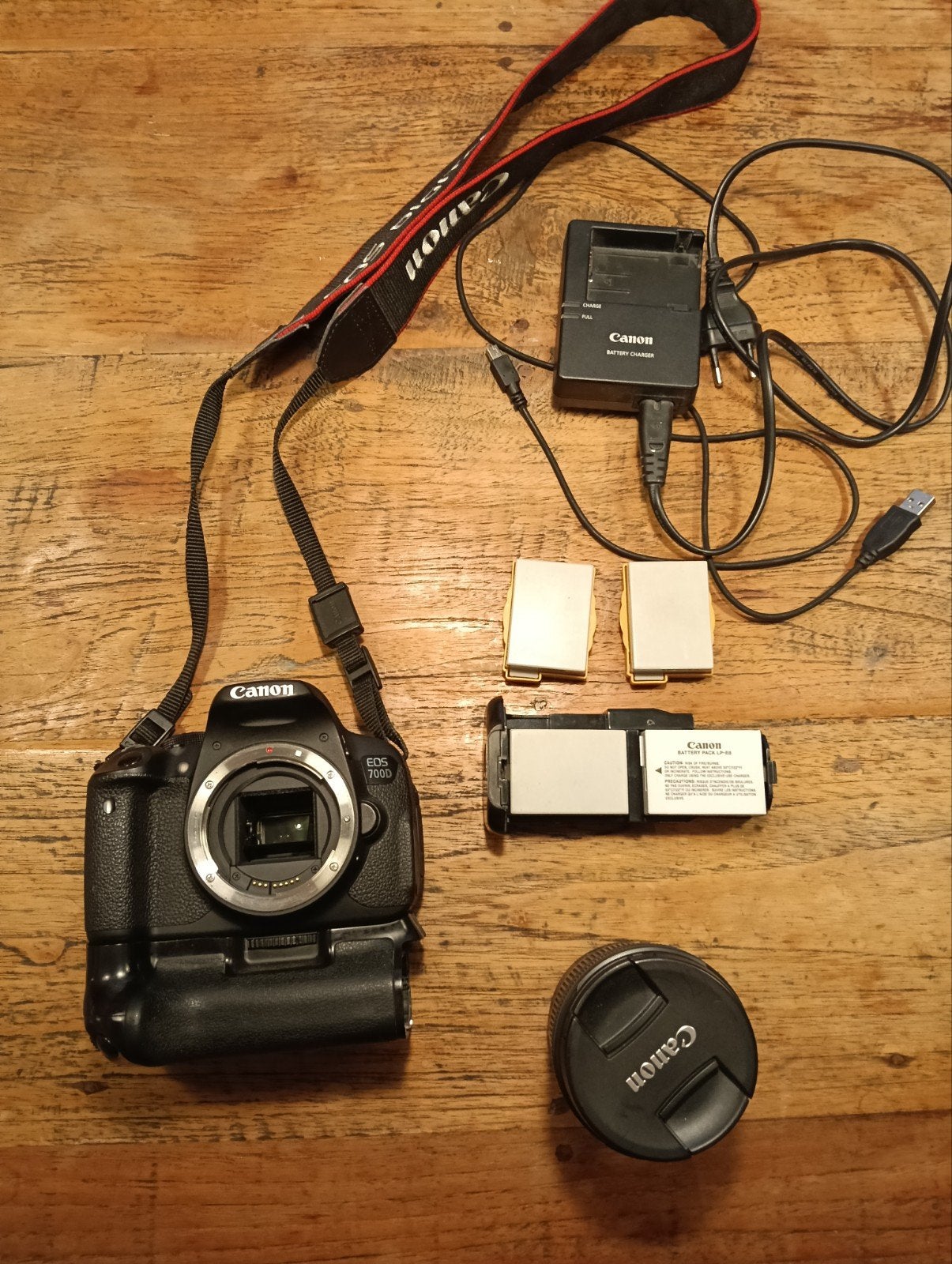 Canon EOS 700D Spiegelreflexcamera met 10-18mm lens, Beeldstabilisatie, Spiegelreflex, Canon, Accu