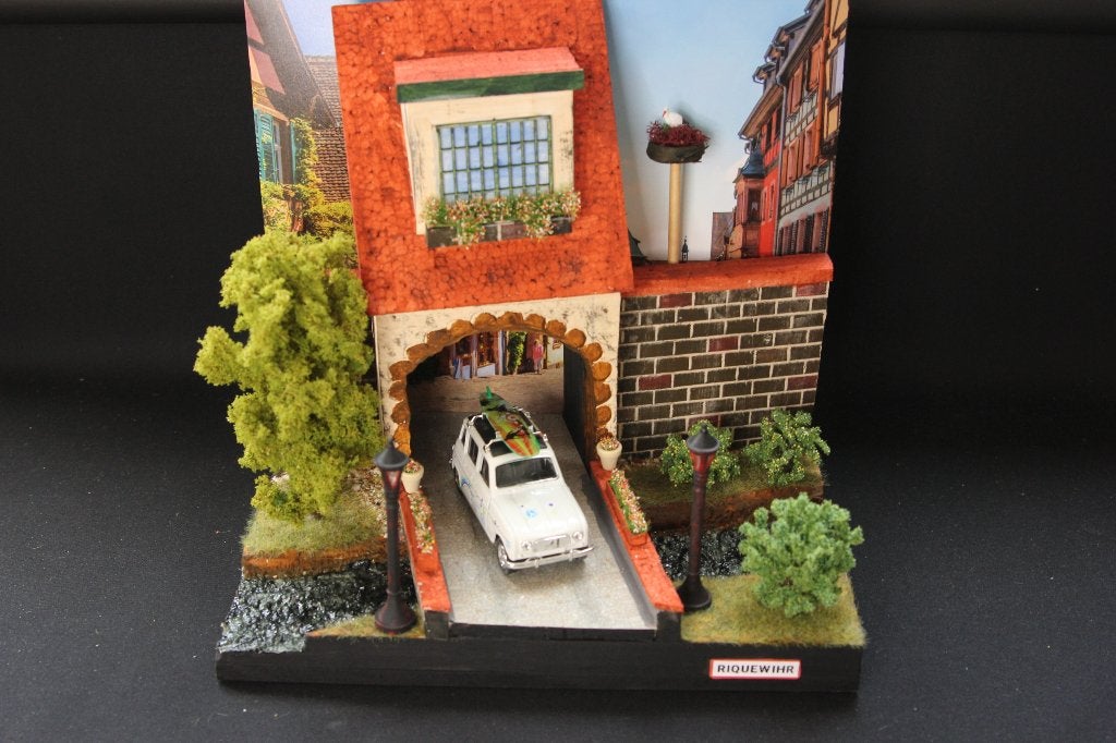 Diorama met Renault 4 en werkende lantaarnpalen 1:32, Info@bennie-gs.nl, Bennie G's, 7241MB, Groter dan 1:35