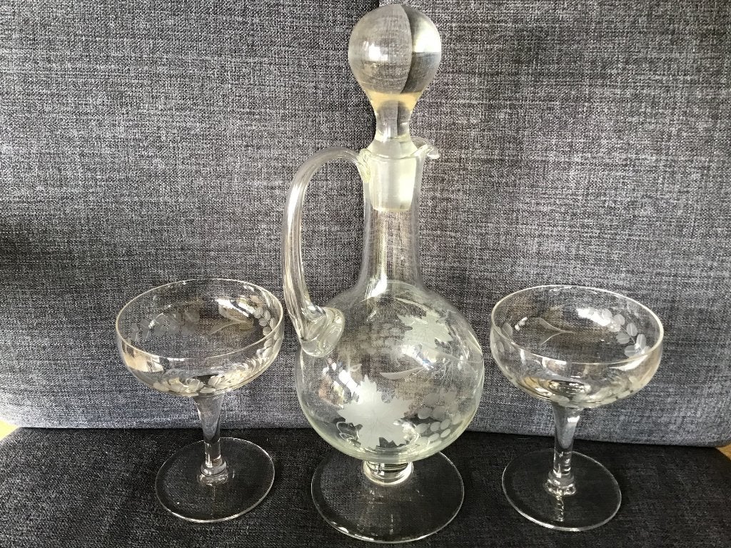 Charmant glazen karafje met twee glaasjes, Verzamelen, Glas en Borrelglaasjes, Ophalen, Gebruikt, Overige typen