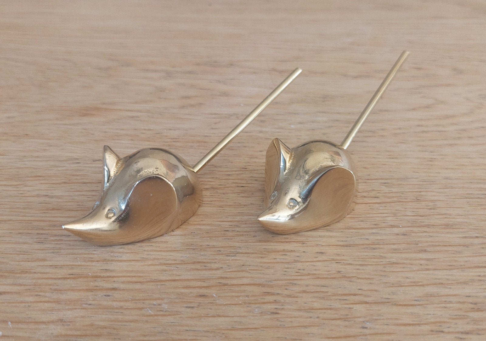 Set van 2 messing muisjes met staart, Antiek en Kunst, Ophalen