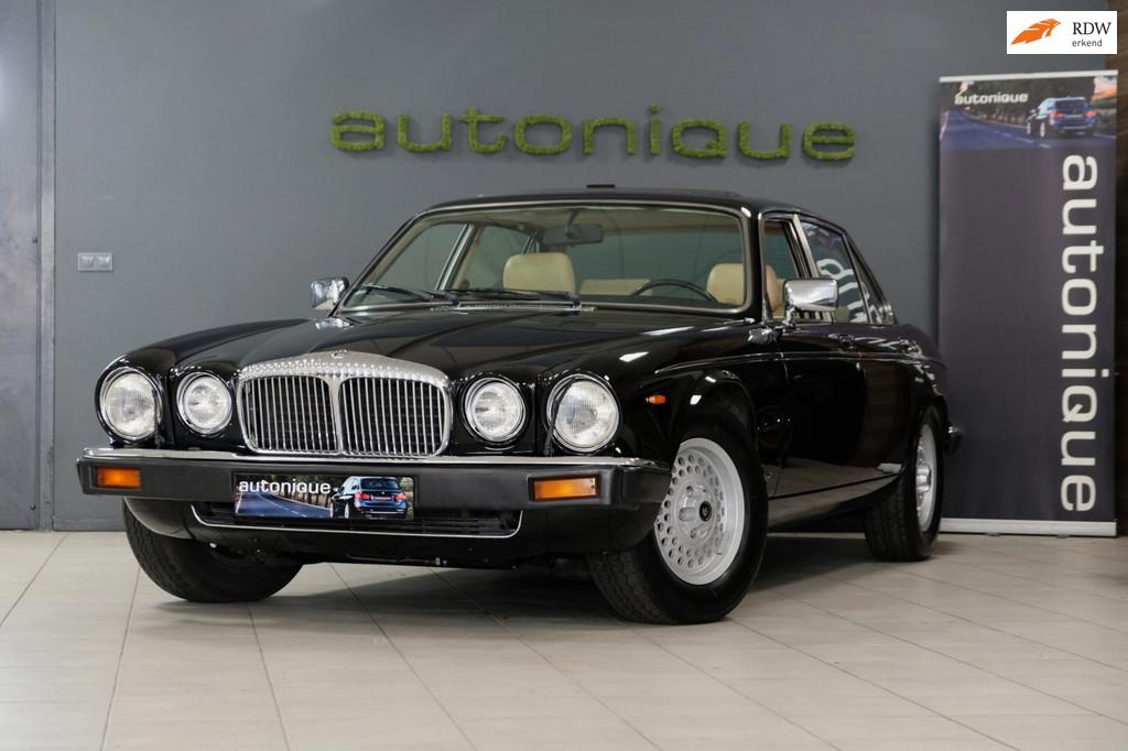 Daimler Double Six 5.3 V12 VandenPlas goed onderhouden, Auto's, Oldtimers, Achterwielaandrijving, Beige, 287 pk, Zwart