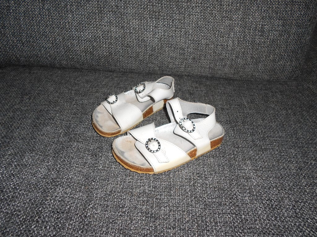 Witte meisjessandaaltjes van clic ( maat 25 ), Gebruikt, Meisje, Schoenen, Ophalen of Verzenden