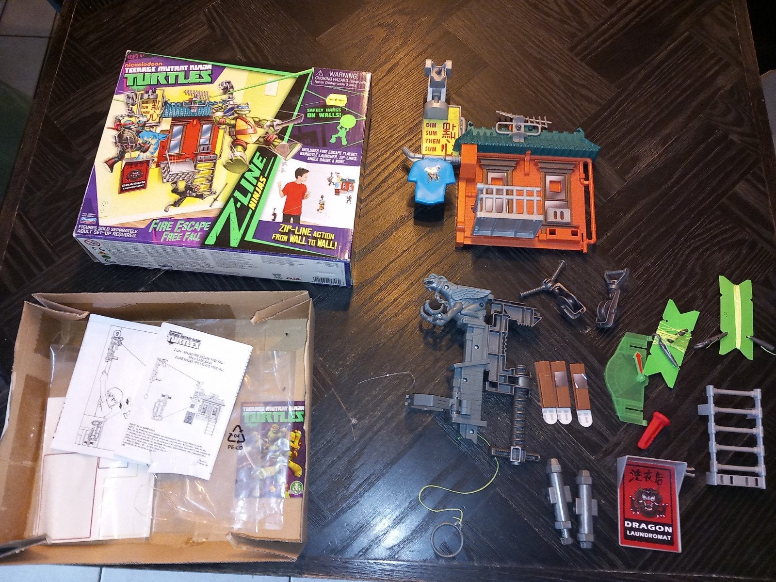 Teenage Mutant Ninja Turtles Z-Line Fire Escape Free F, 16200 Trojan Way, La Mirada, CA 90638, USA, Playmates Toys, Ophalen of Verzenden