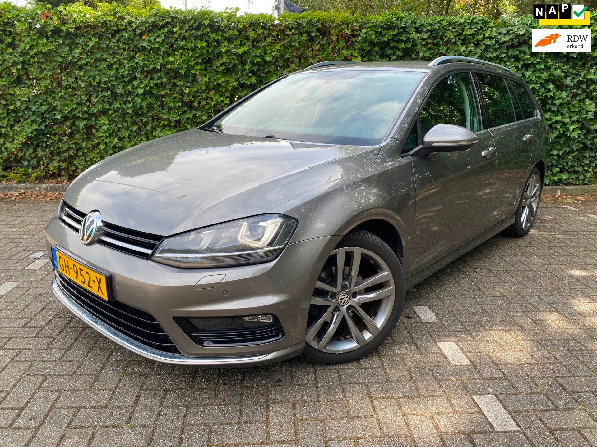 Volkswagen Golf Variant 1.2 TSI Business Edition R 1e Eigena, Voorwielaandrijving, Euro 5, Gebruikt, 4 cilinders