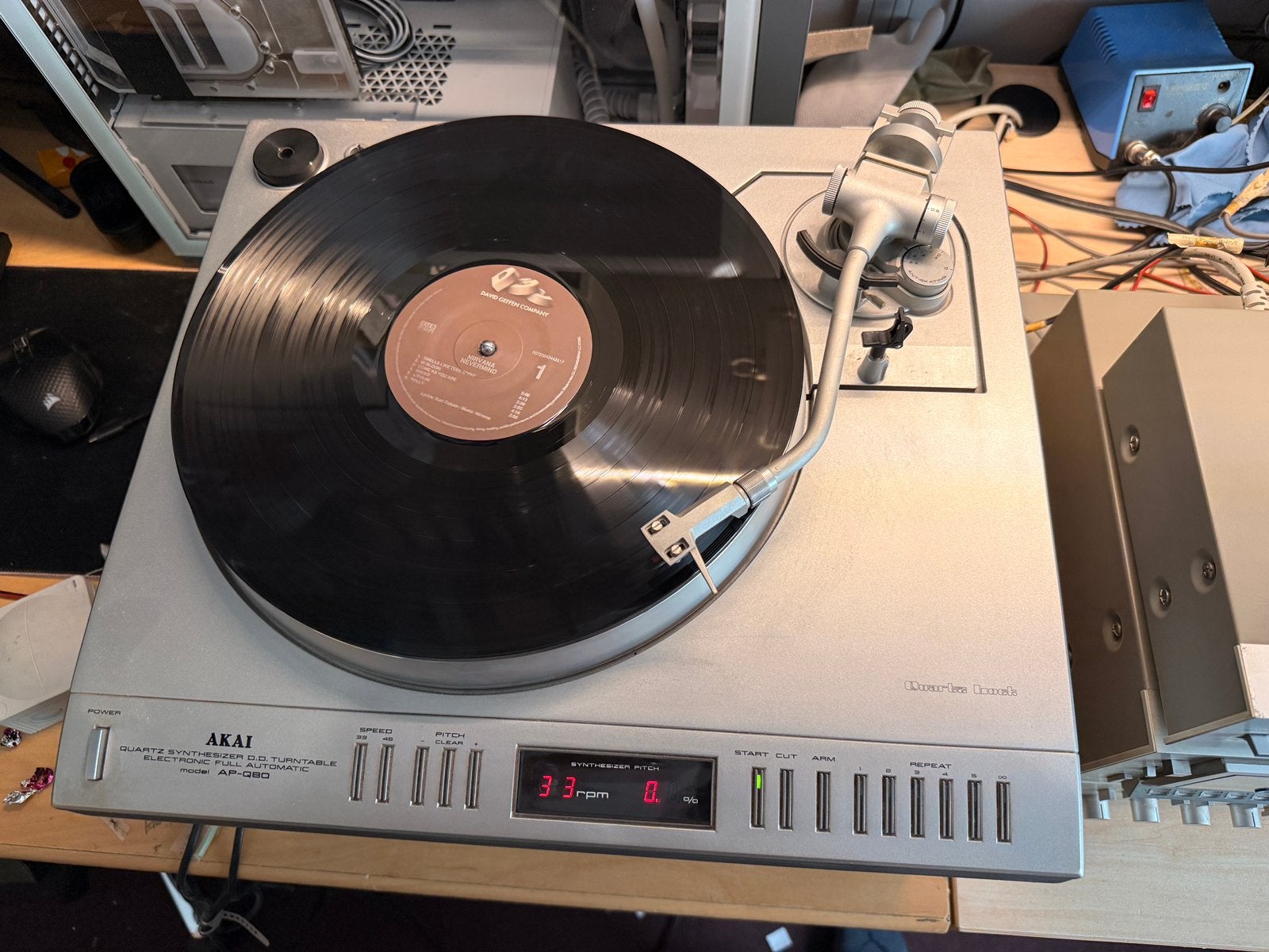 GEZOCHT: Akai AP-Q80 Stofkap met scharnieren, Automatisch, Ophalen of Verzenden, Zo goed als nieuw, Platenspeler-onderdeel