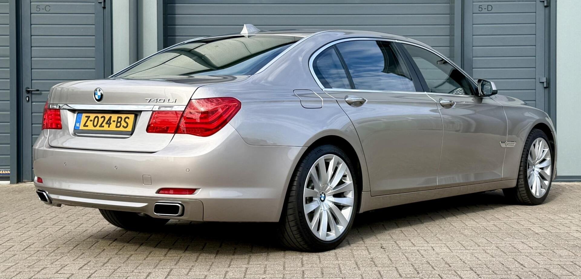 BMW 7-serie 740Li 336pk 6 Cilinder | UNIEK | LAGE KM | NIEUW, Auto's, Automaat, Achterwielaandrijving, Gebruikt, 120 €/maand