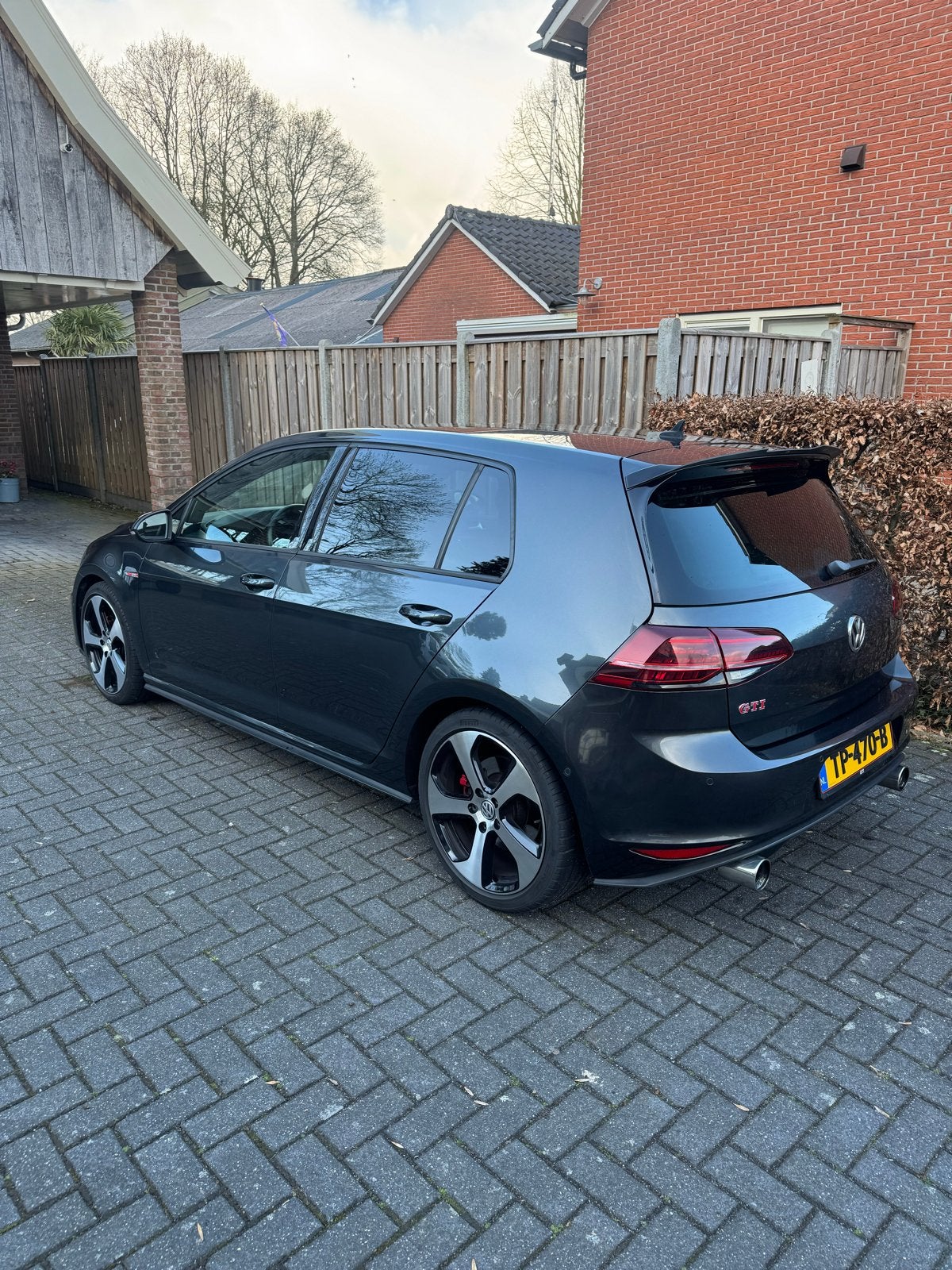 Volkswagen Golf 2.0 TSI 162KW 5D DSG 2014 Zwart, 4 cilinders, Zwart, Overige kleuren, 690 kg
