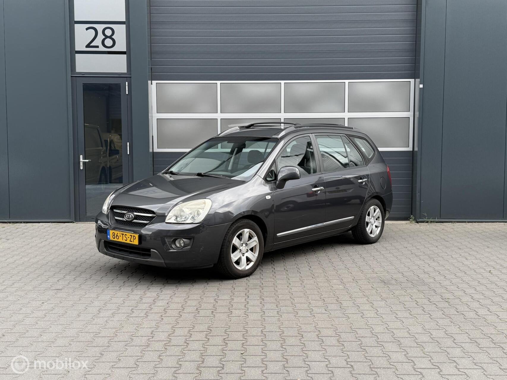 Kia Carens 2.0 CVVT X-clusive Airco, Auto's, Kia, Voorwielaandrijving, 1998 cc, Gebruikt, 4 cilinders