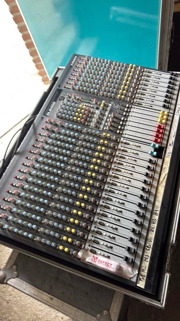 Allen & Heath GL 2400, Ophalen, Zo goed als nieuw, 20 kanalen of meer, Microfooningang