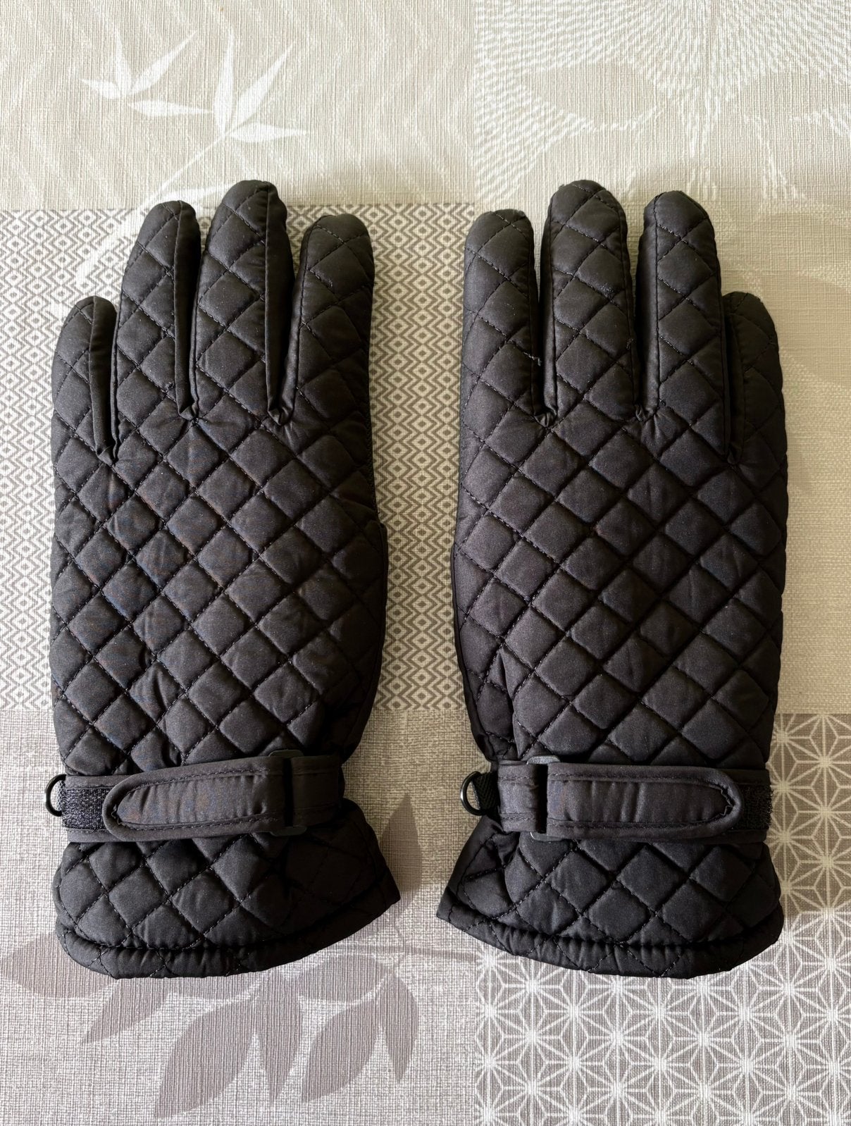 Dameshandschoenen - medium - zwart, Ophalen of Verzenden, Zo goed als nieuw, Maat 38/40 (M), Handschoenen