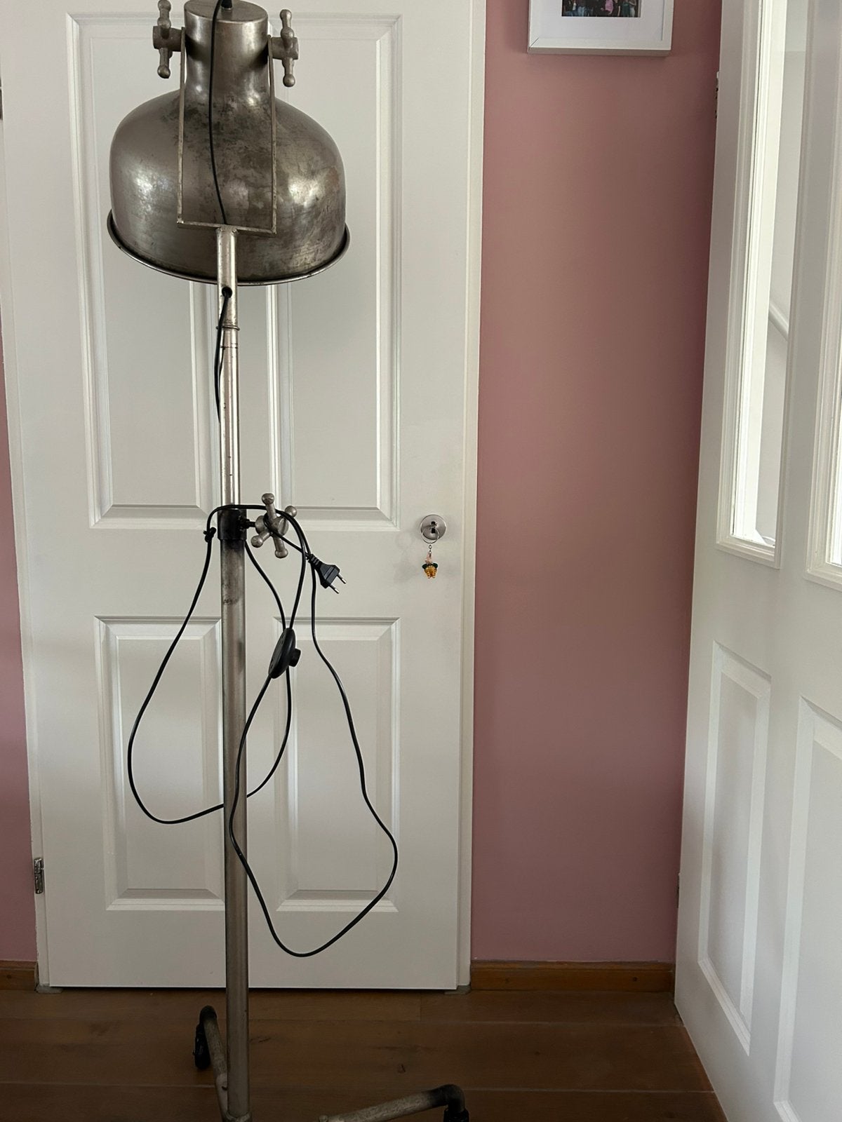 Stoere staande lamp op wielen, Ophalen of Verzenden, Zo goed als nieuw, 150 tot 200 cm