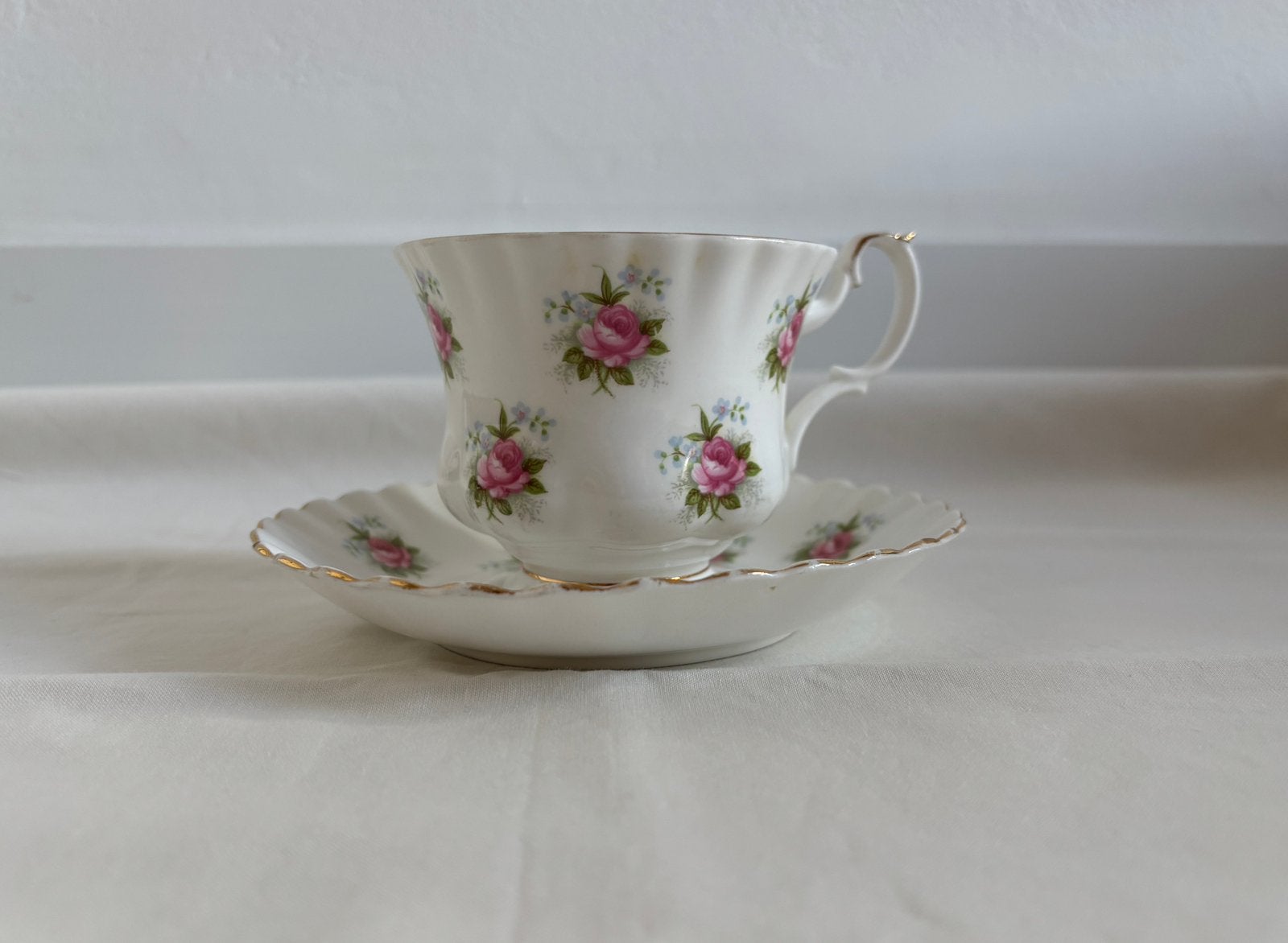 Royal Albert Forget-Me-Not Rose Kop en Schotel - Herenmodel, Ophalen