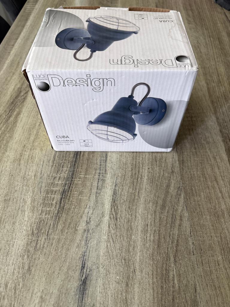 Nieuwe Luce Design Cuba Wandlamp - Industrieel Blauw, Huis en Inrichting, Lampen | Wandlampen, Ophalen of Verzenden, Nieuw, Metaal