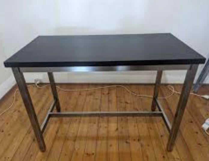 IKEA EKEDALEN Bartafel met 4 IKEA FRANKLIN Barkrukken, Ophalen