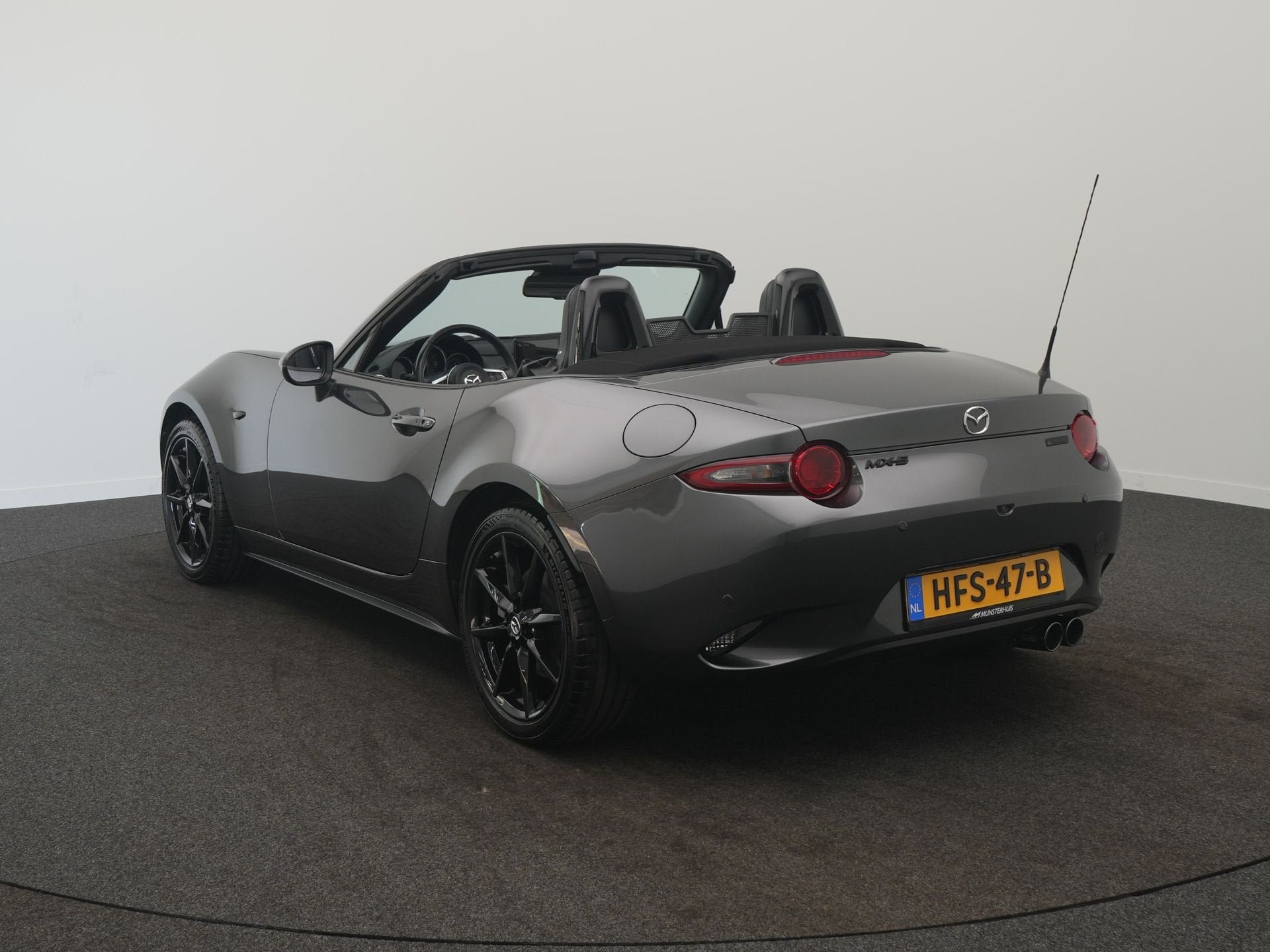 Mazda MX-5 2.0 SkyActiv-G 184 GT-M - RIJKLAARPRIJS - 184 pk!, Achterwielaandrijving, Gebruikt, 4 cilinders, Handgeschakeld