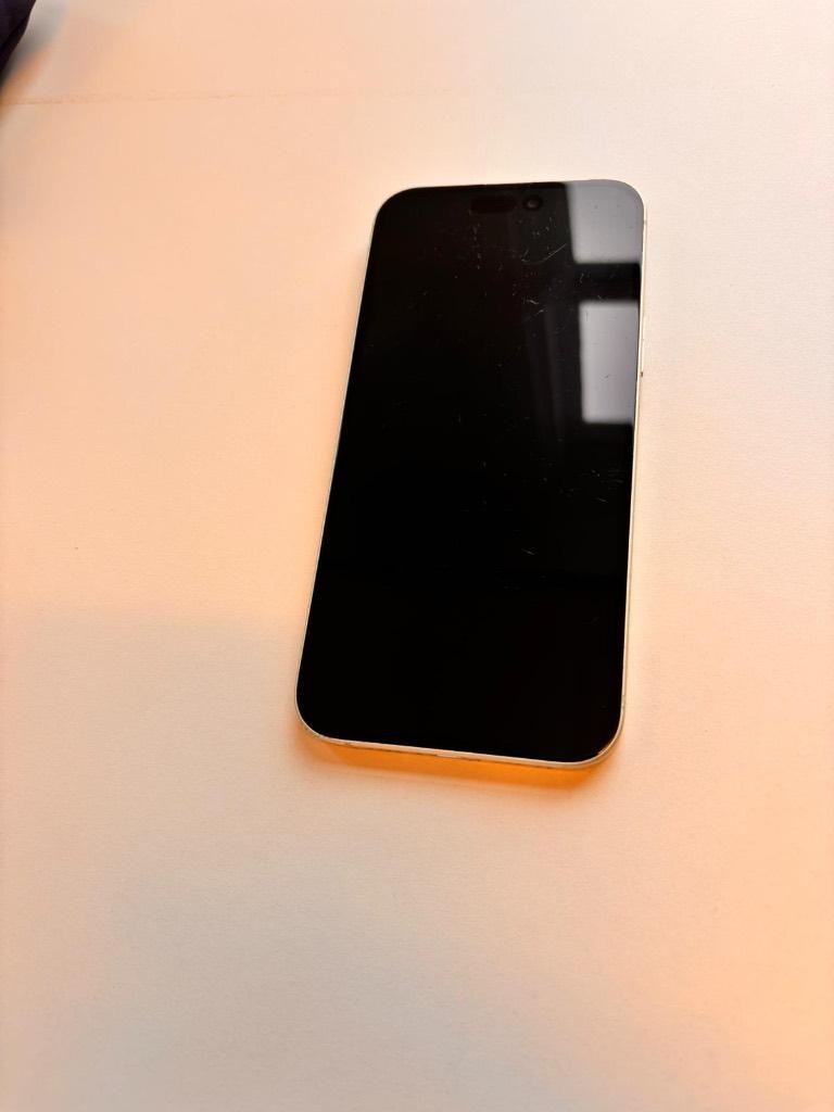 Iphone 15 Plus - 256GB - 90% batterijcapaciteit - kleur geel, Telecommunicatie, Mobiele telefoons | Apple iPhone, 256 GB, Gebruikt