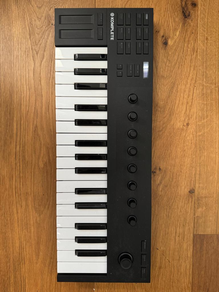 Native Instruments Komplete Kontrol M32 MIDI Keyboard, Overige merken, Zo goed als nieuw, Aanslaggevoelig, Overige aantallen