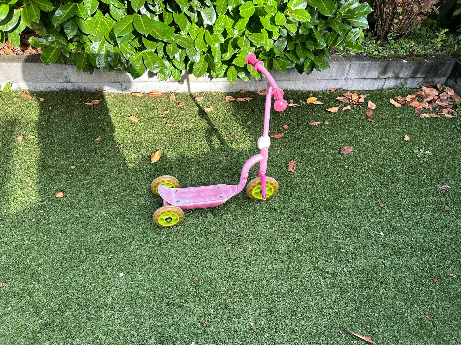 Roze kinderstep met 3 wielen, Fietsen en Brommers, Ophalen of Verzenden, Gebruikt, Gewone step