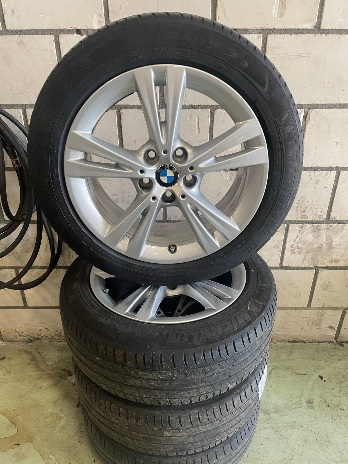 17” Lichtmetalen BMW 2 Serie Velgen + Zomerbanden, Gebruikt, Banden en Velgen, 17 inch, Ophalen of Verzenden