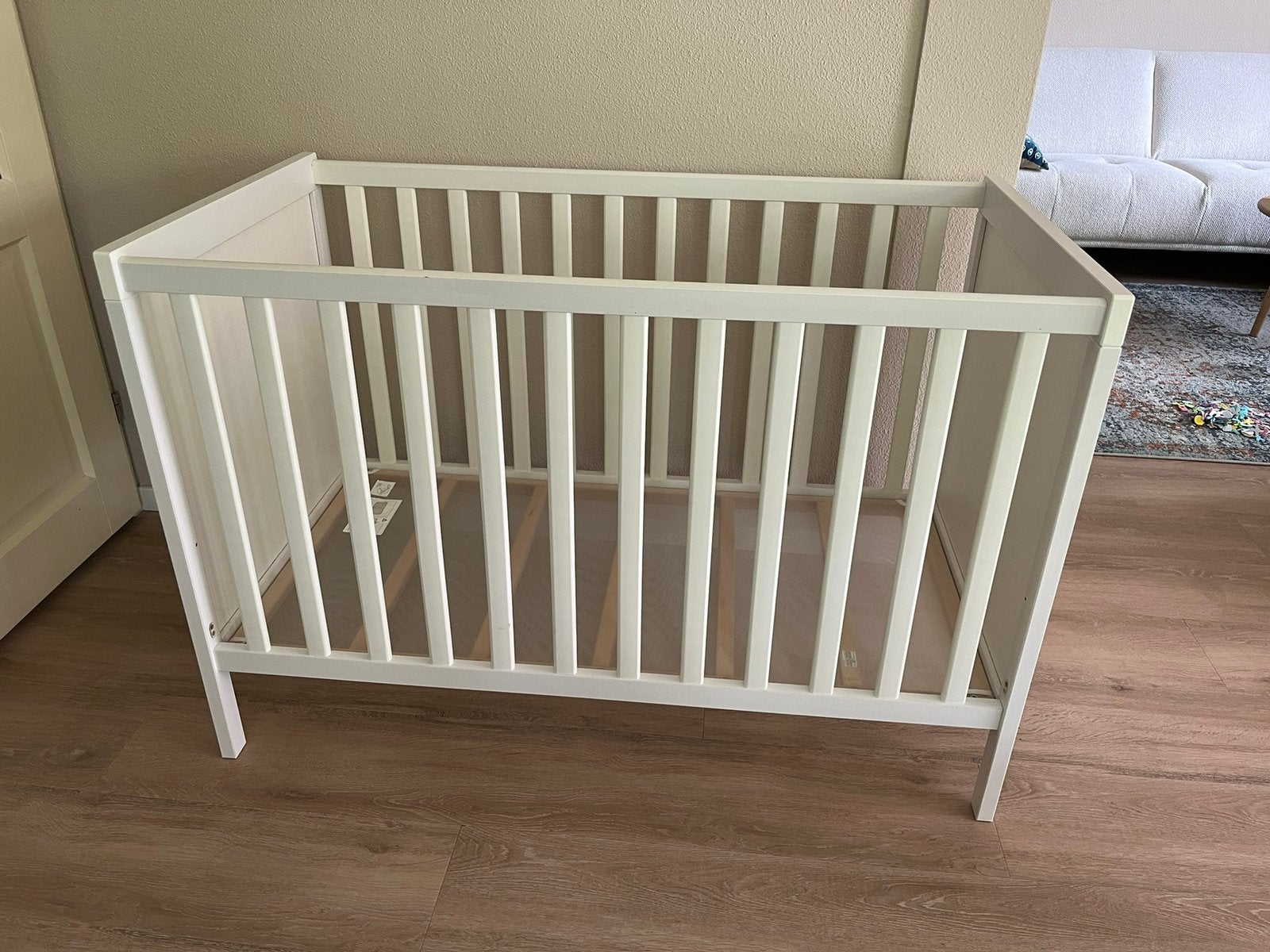 Babybedje IKEA Sundvik 60x120 inclusief matras, Ophalen, Gebruikt, Ledikant