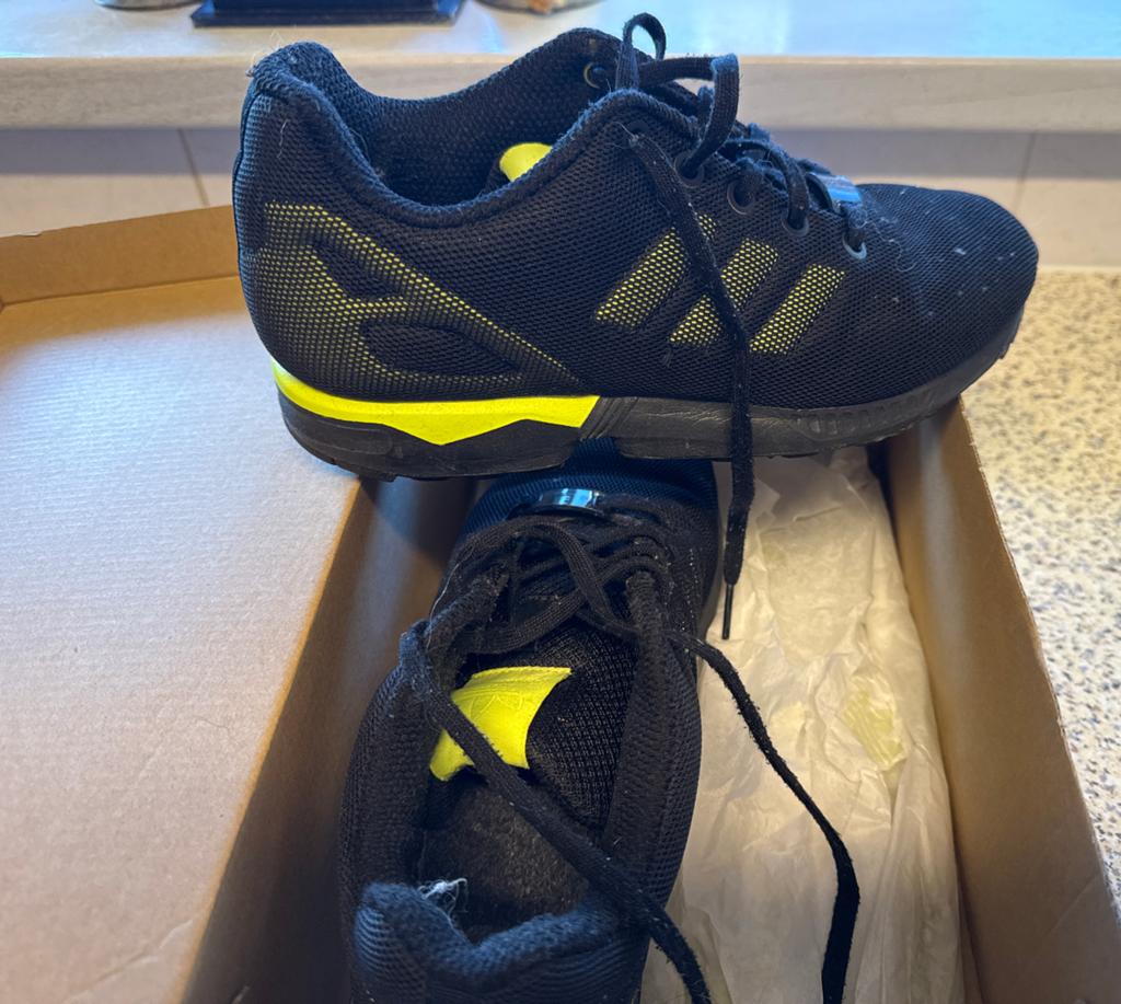 Adidas ZX Flux K Sportschoenen Zwart/Geel Maat 37 1/3, Ophalen of Verzenden, Zo goed als nieuw
