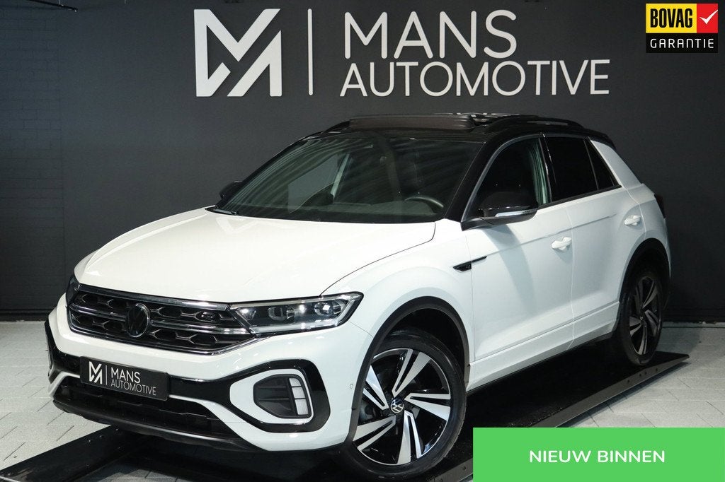 Volkswagen T-Roc 1.5 TSI 3x R-Line / PANO / ACC / VIRTUAL /, 1258 kg, Zwart, 4 cilinders, 150 pk