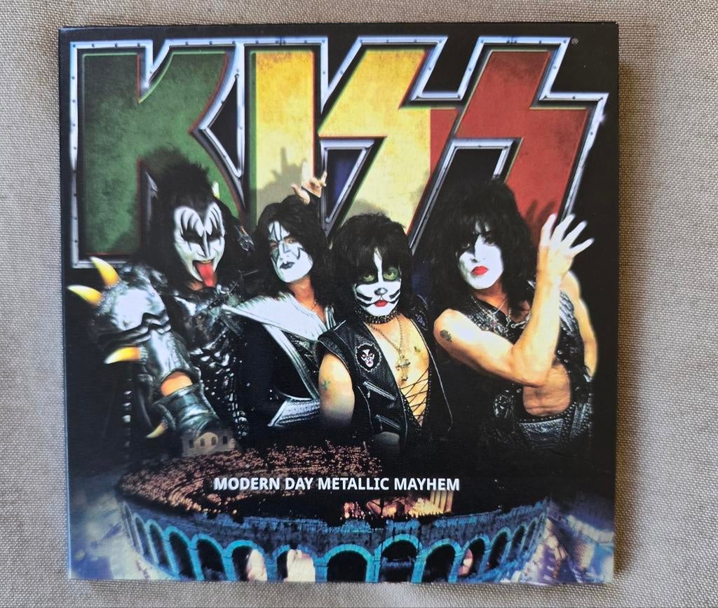 KISS CD - Modern Day Metallic Mayhem Live, Cd's en Dvd's, Cd's | Rock, Zo goed als nieuw, Overige genres, Ophalen of Verzenden