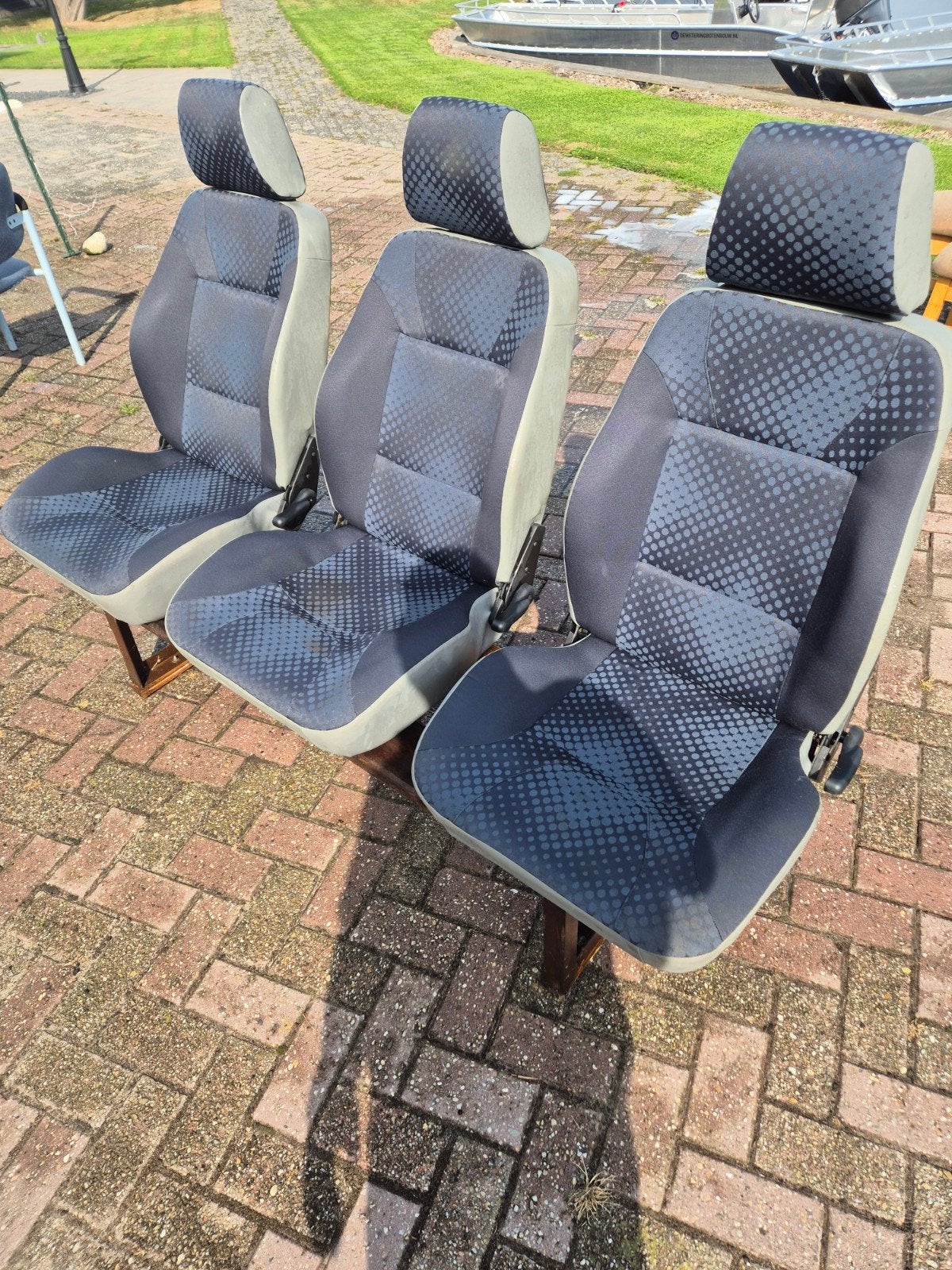 Een loungebank van 3 autostoelen, Auto-onderdelen, Interieur en Bekleding, Ophalen, Gebruikt, Universele onderdelen