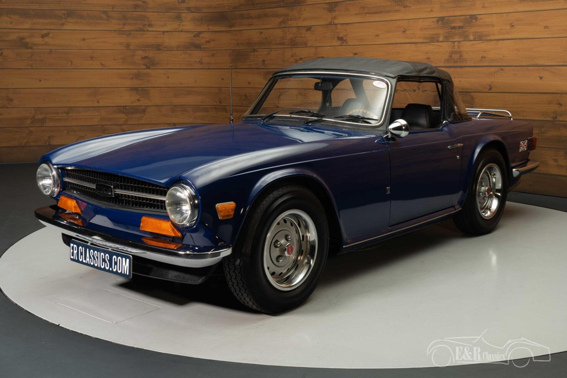Triumph TR6 Cabriolet | 1973, Achterwielaandrijving, Zwart, Cabriolet, Blauw