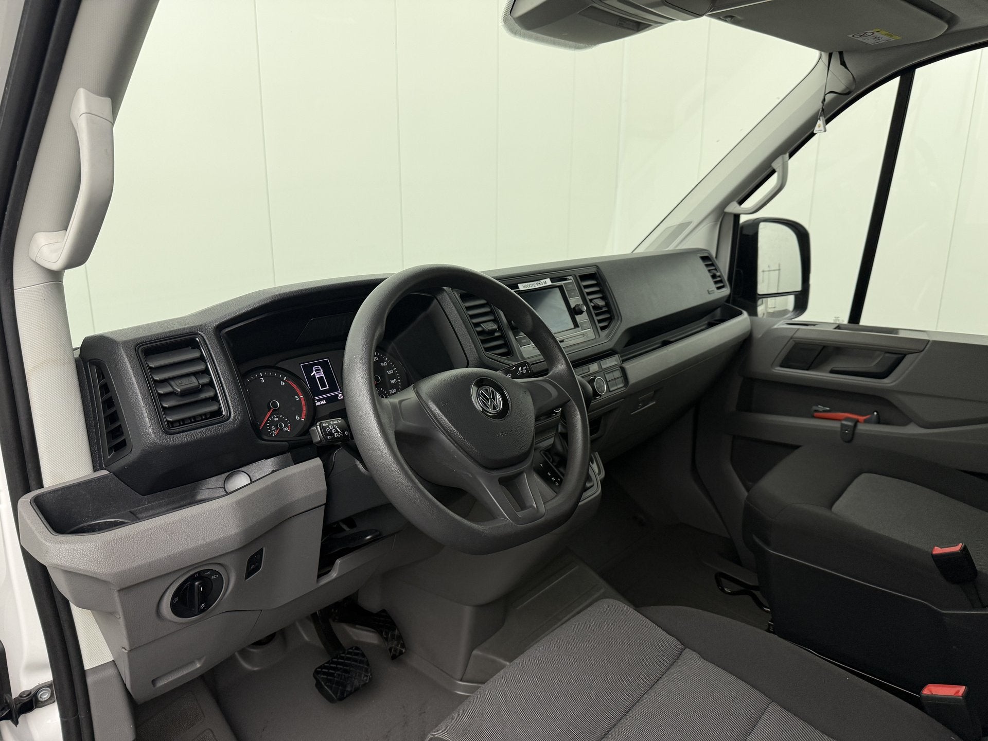 Volkswagen Crafter 2.0TDI 140PK Automaat Koelbakwagen+Laadkl, Auto's, Stof, Gebruikt, 4 cilinders, Wit