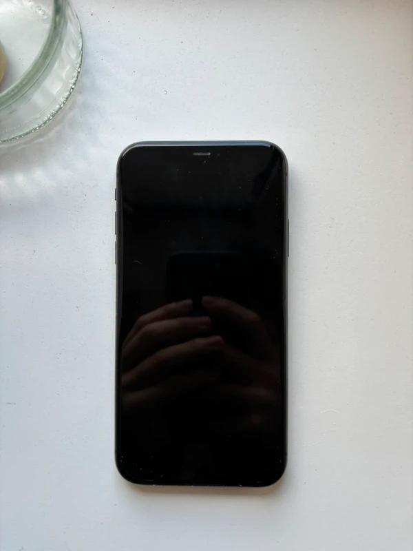 Iphone 11 Zwart 64GB, Zwart, Zo goed als nieuw, 64 GB, Zonder simlock