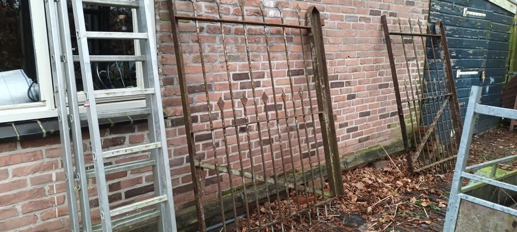 Antiek smeedijzeren hekwerk met poort, Ophalen, Met poort, Gebruikt, Sierhekwerk