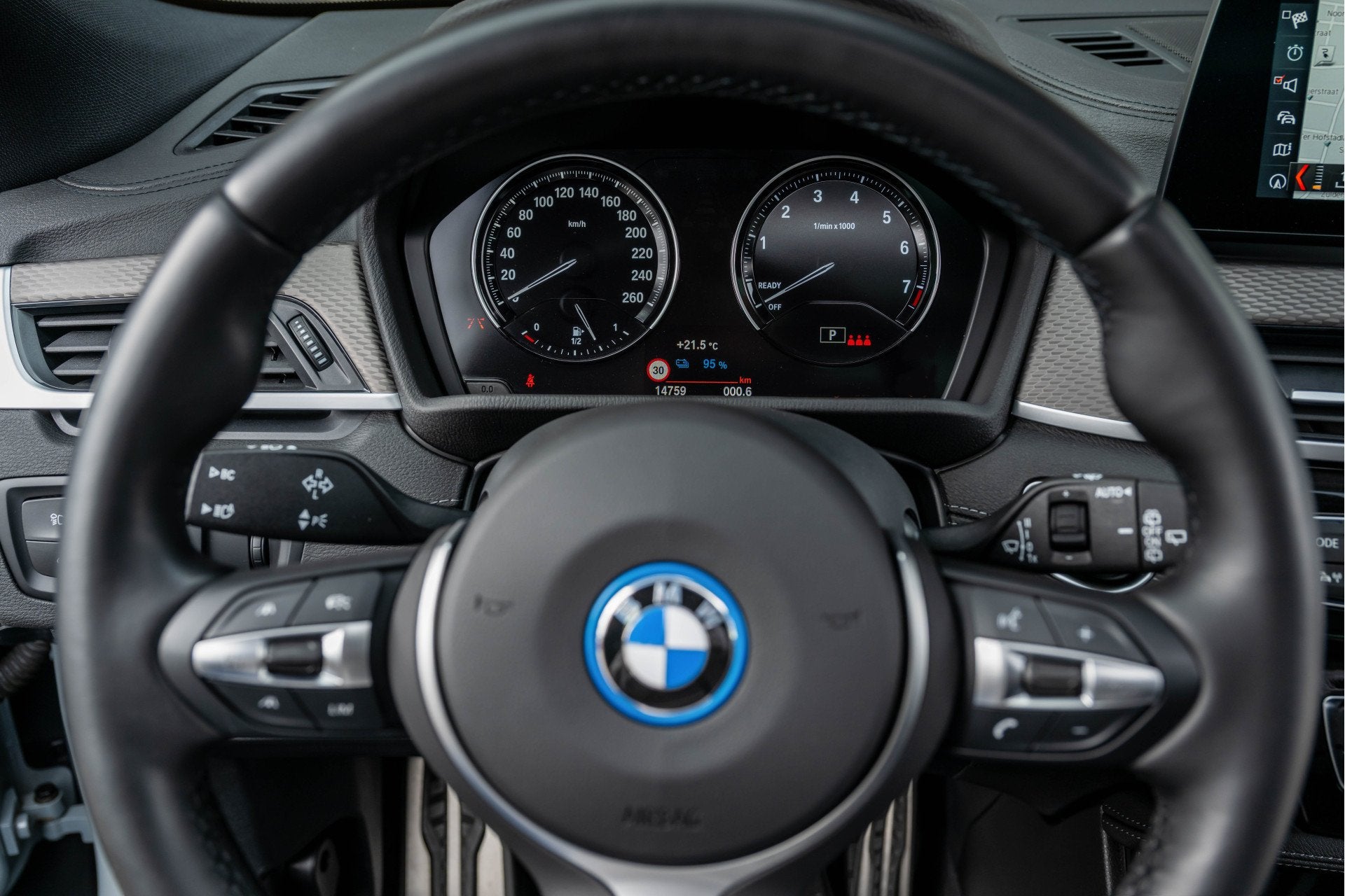 Foto 15 van BMW X2 xDrive25e | M-Sport | Navigatie | Panorama | Head-Up