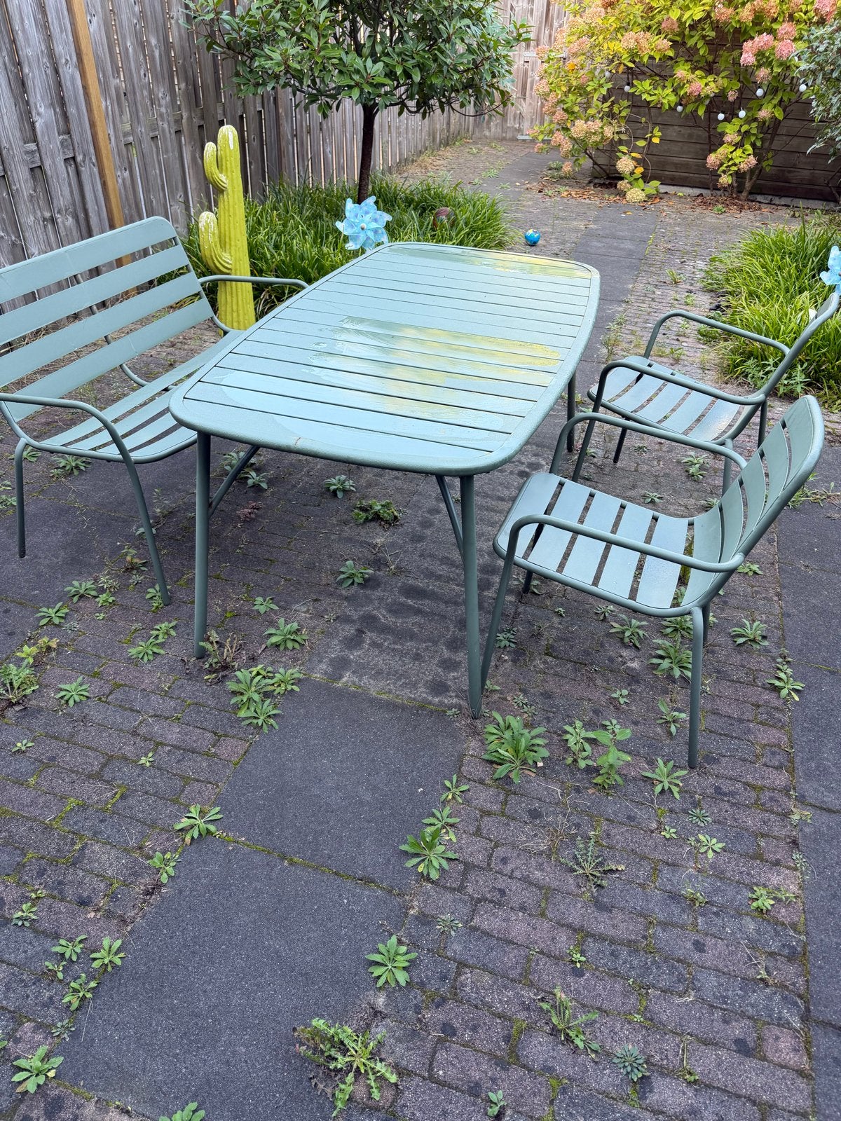 Intratuin Tuintafel met Bank en Stoelen + Extra Kussens, Ophalen, 4 zitplaatsen, Gebruikt, Aluminium