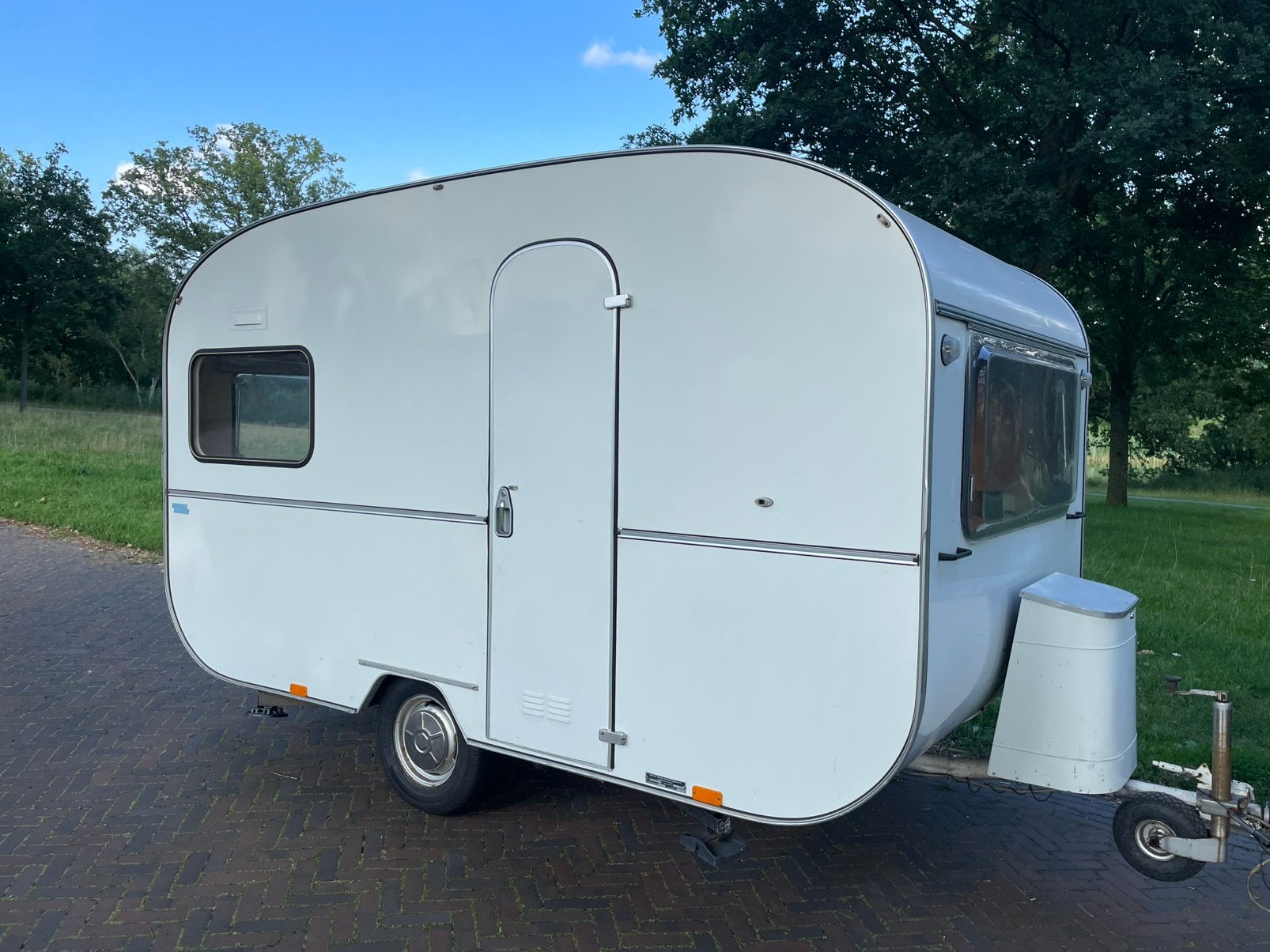 Knaus Monsun 1971 oldtimer caravan, Standaardzit, Gascomfoor, Dwarsbed, Knaus