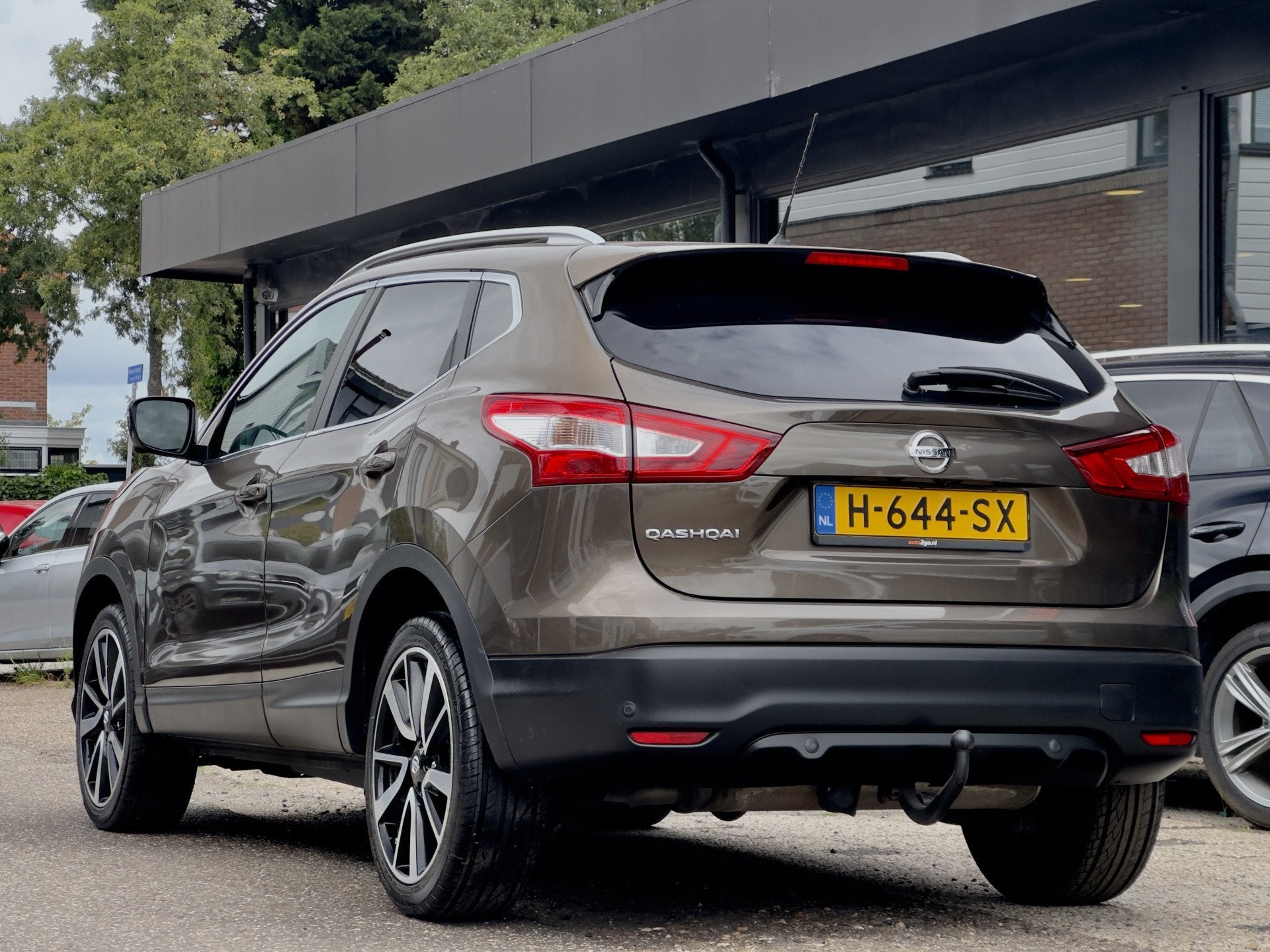 Nissan QASHQAI 1.2 PREMIER EDITION PANODAK LEDER 360.CAMERA, Voorwielaandrijving, Euro 5, Gebruikt, Zwart
