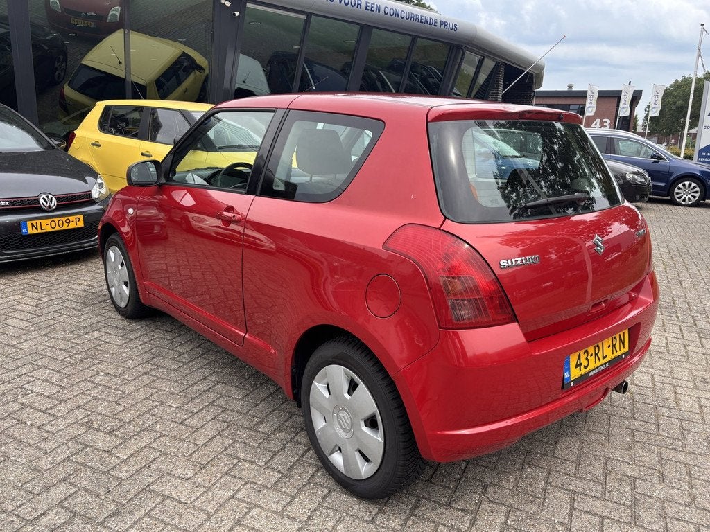 Suzuki Swift 1.3 GLS, Airco, Nieuwe APK Inruil mogelijk., Auto's, Gebruikt, 31 €/maand, 400 kg, Elektrische ramen