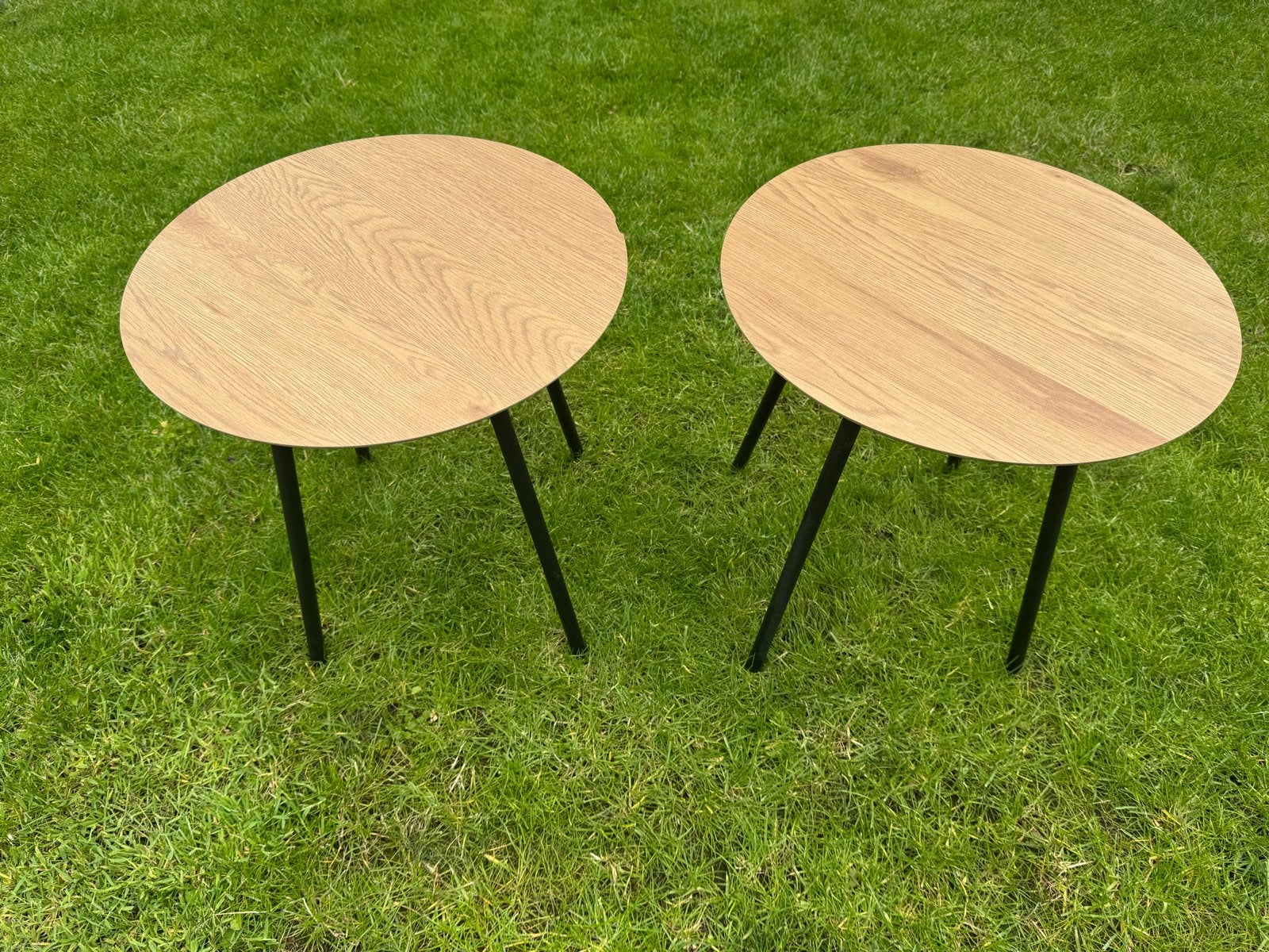 Twee JYSK bijzettafels, Huis en Inrichting, Tafels | Bijzettafels, Minder dan 45 cm, Minder dan 55 cm, Gebruikt, Rond