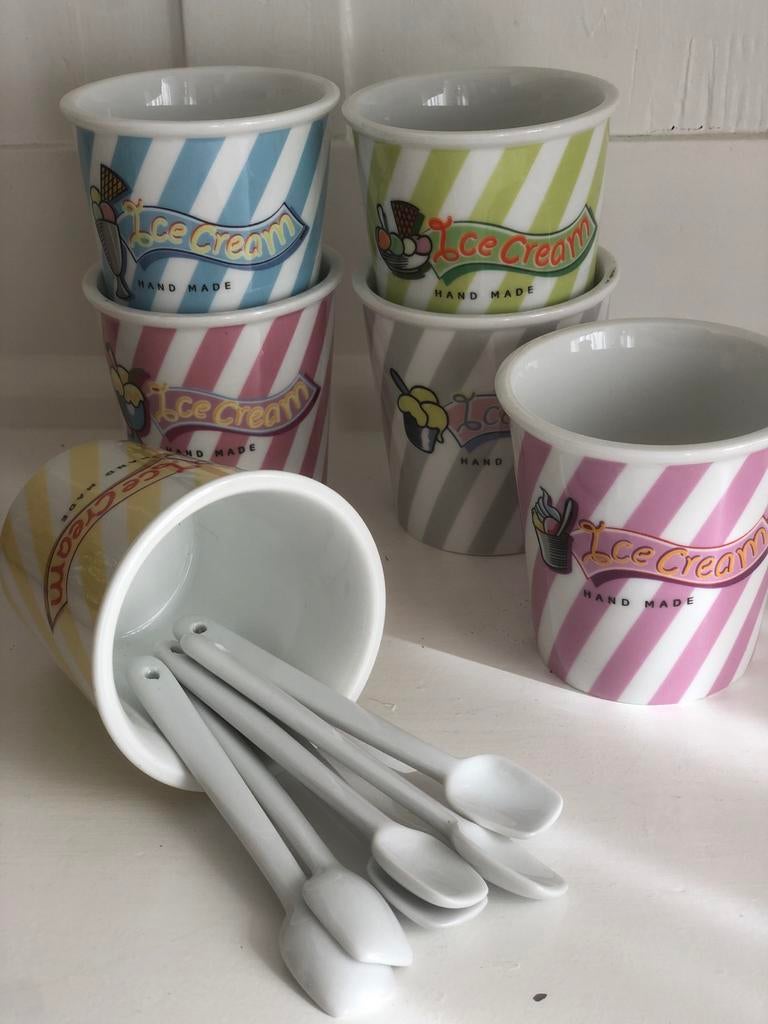 Nieuwe porseleinen ijsbakjes met lepeltjes - 6 stuks, Huis en Inrichting, Keuken | Servies, Overige typen, Nieuw, Ophalen of Verzenden